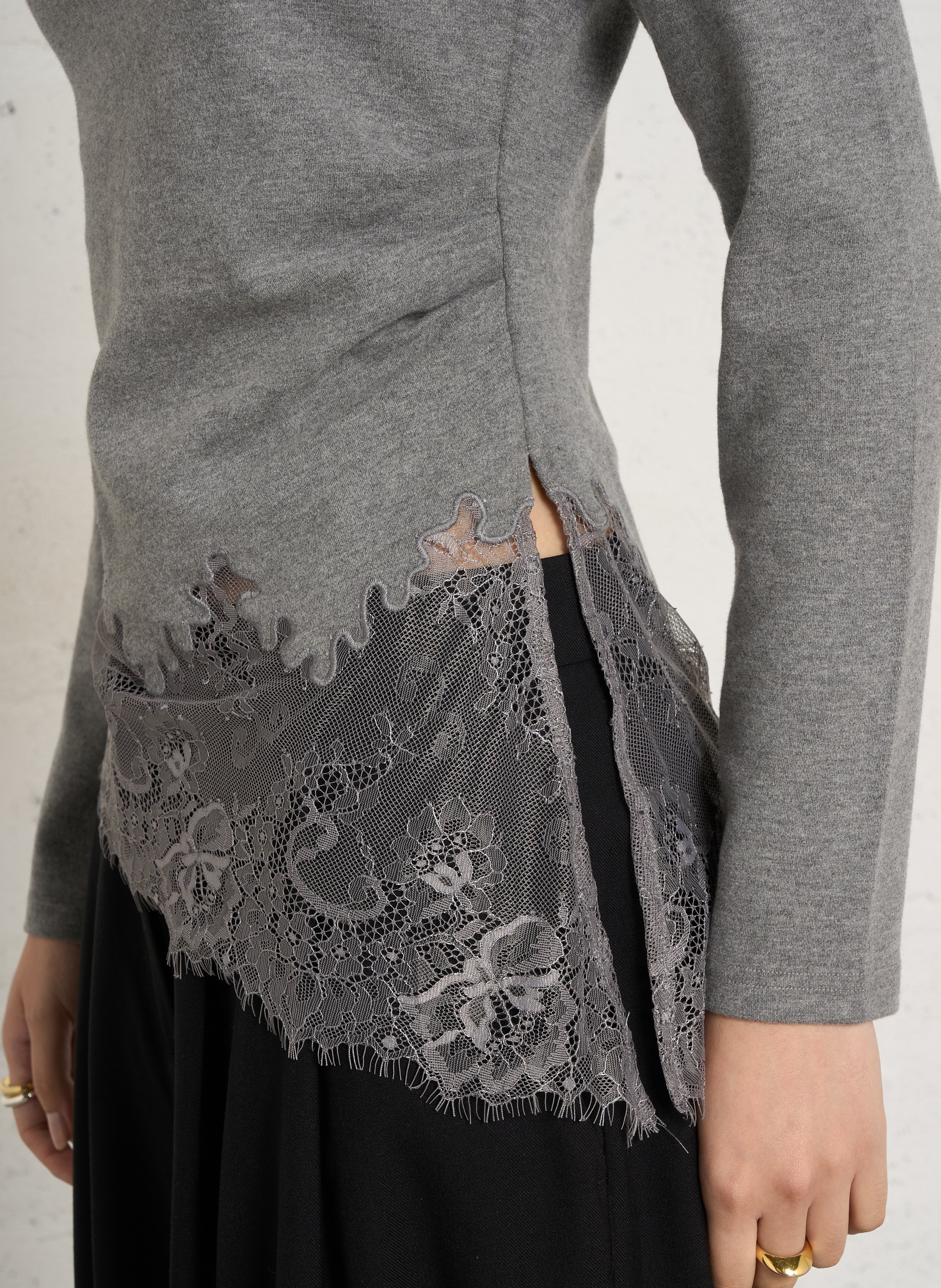 Top asymétrique à détail dentelle en coton BERENICE Gris