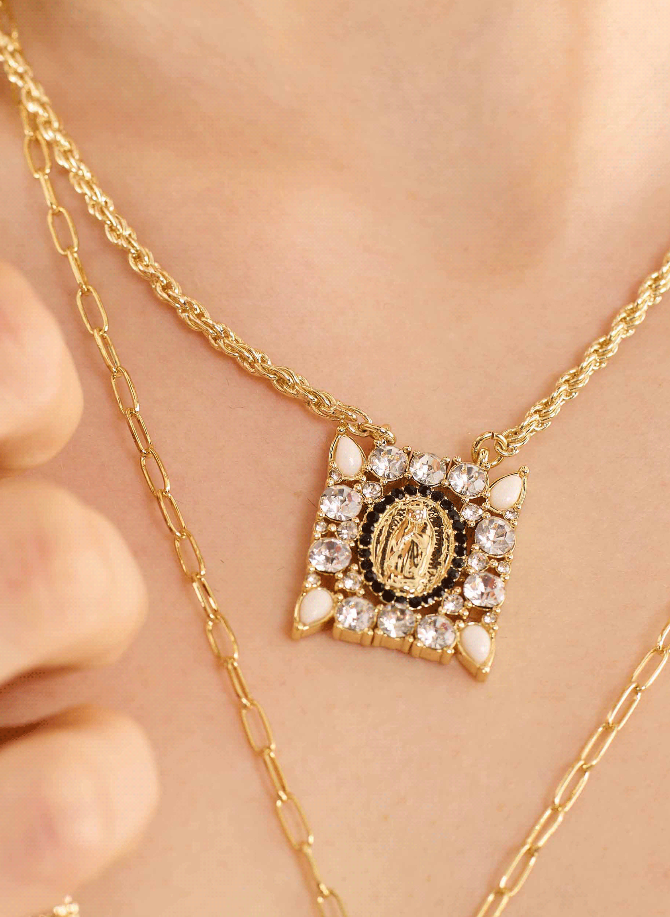 Choker necklace with pendant HIPANEMA Golden