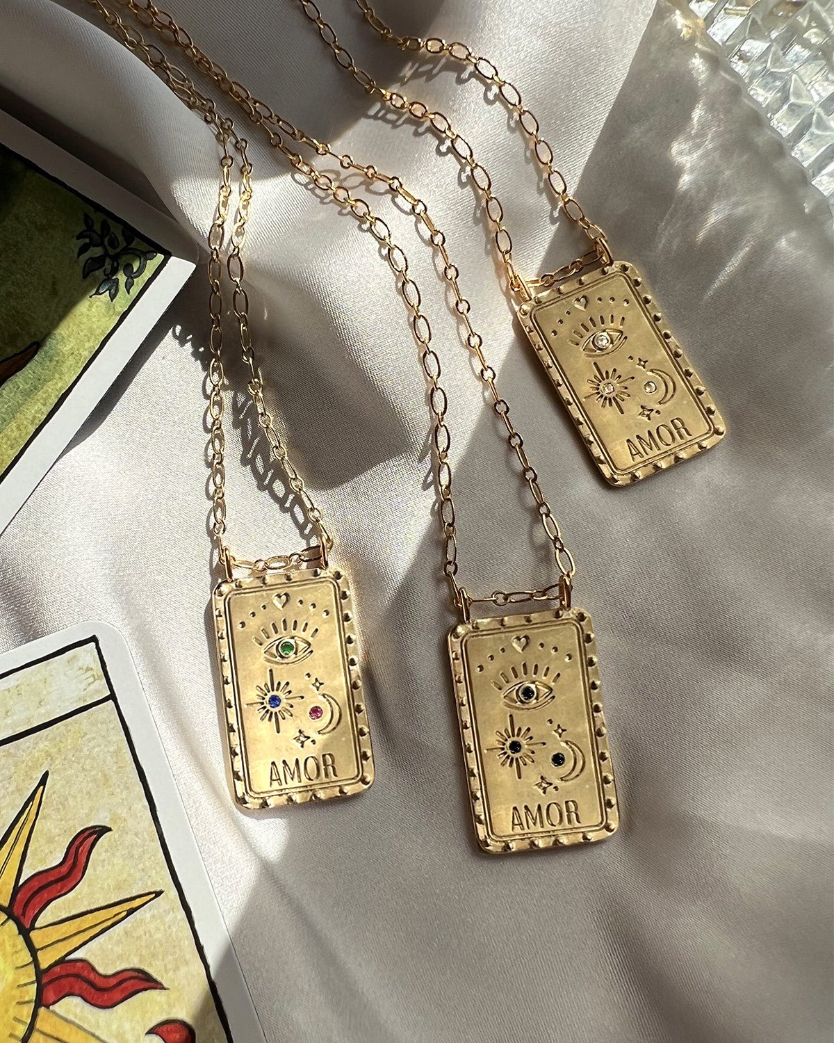 Necklace NILAI White