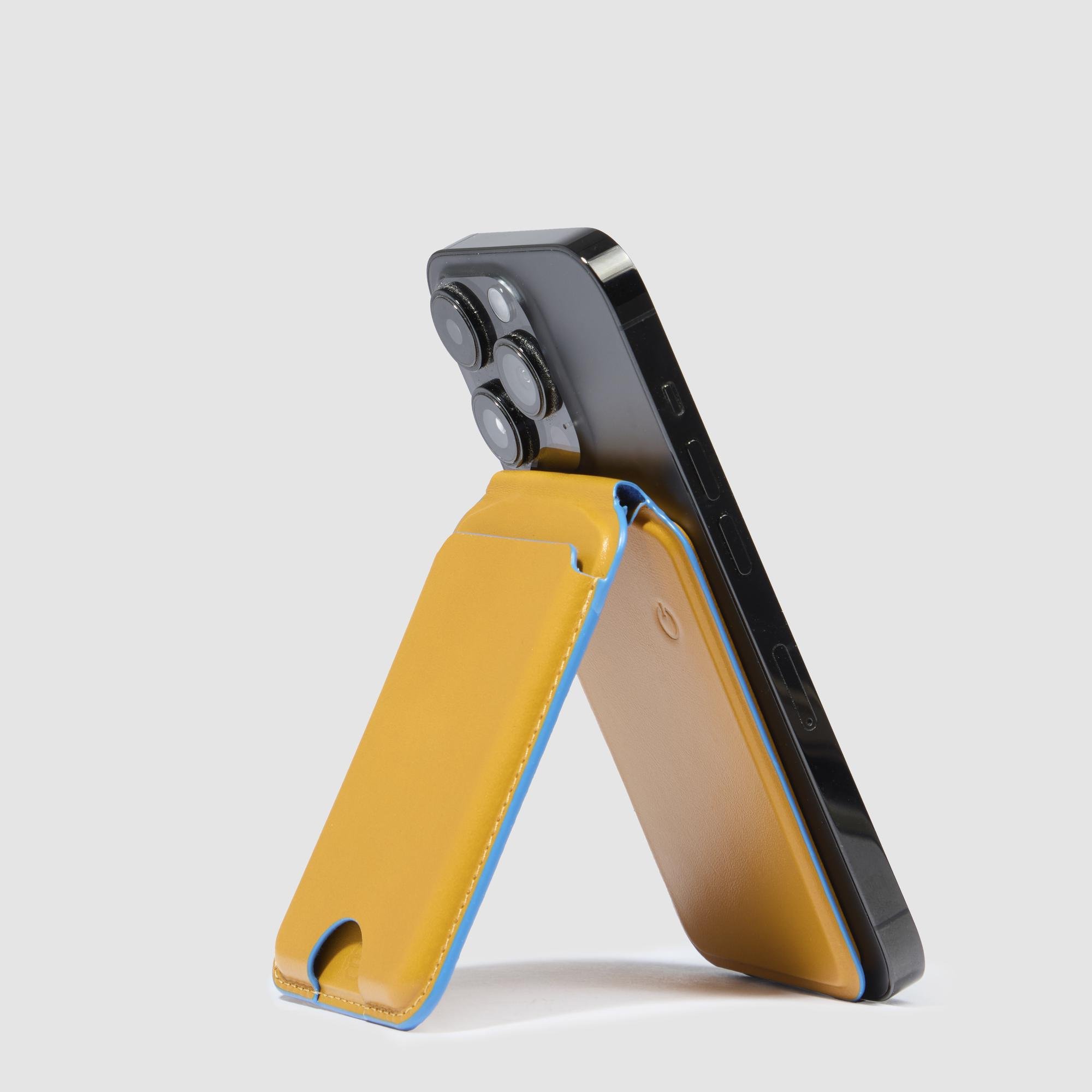 Magsafe leather wallet with rechargeable tracker PIQUADRO Yellow