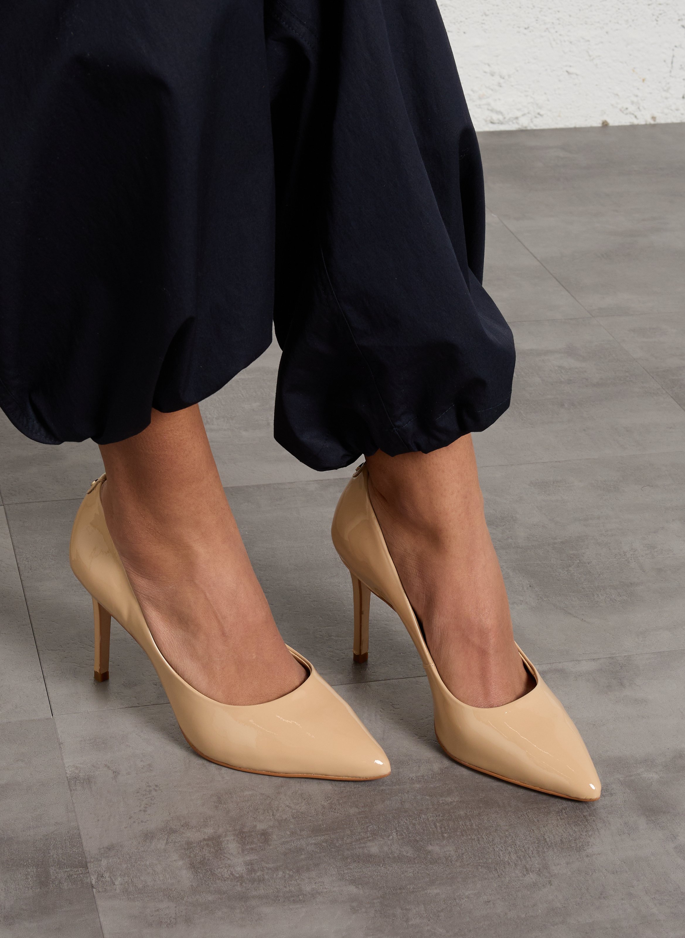 Ella - Lackleder-Pumps COSMOPARIS Beige