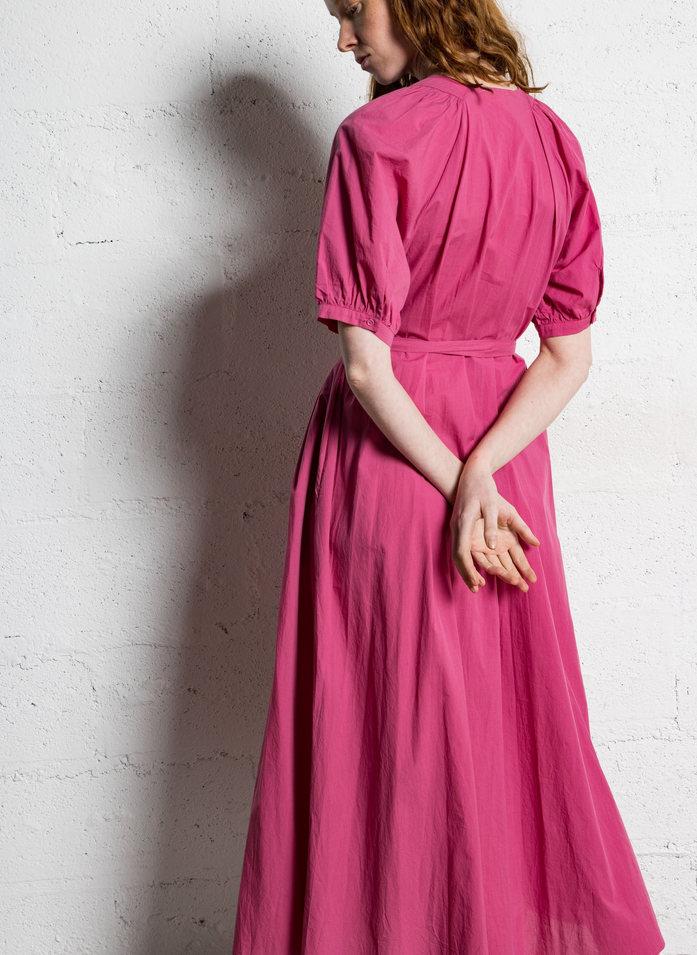 Weite Kleid mit kurzen Ärmeln in Uni SUNCOO Rosa