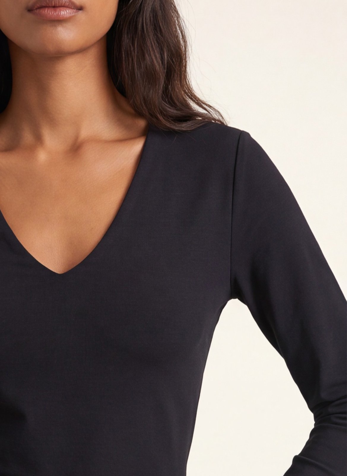 T-shirt uni col V en coton mélangé KOOKAI Noir