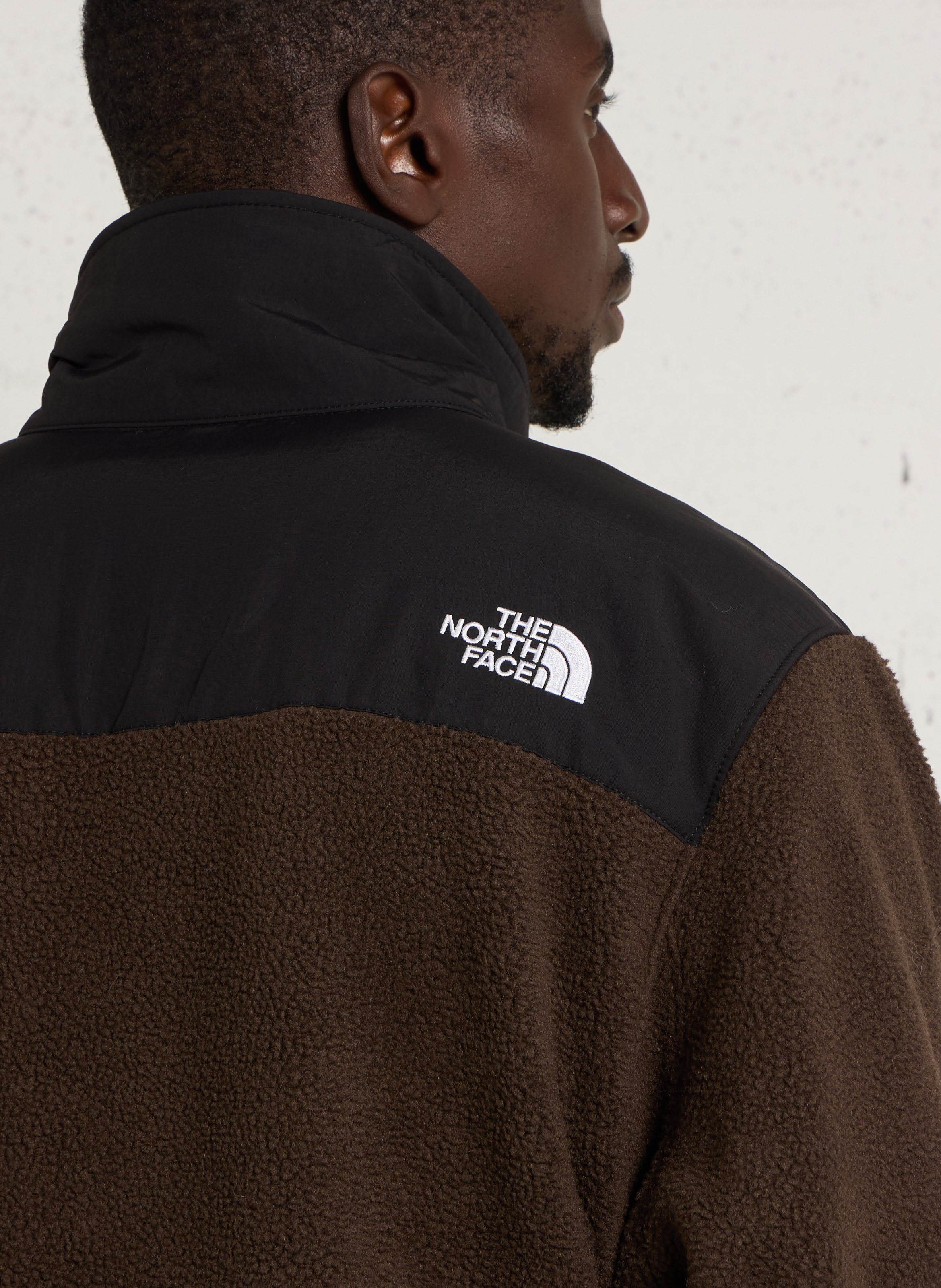 Gerade geschnittene Fleecejacke mit Stehkragen THE NORTH FACE Braun