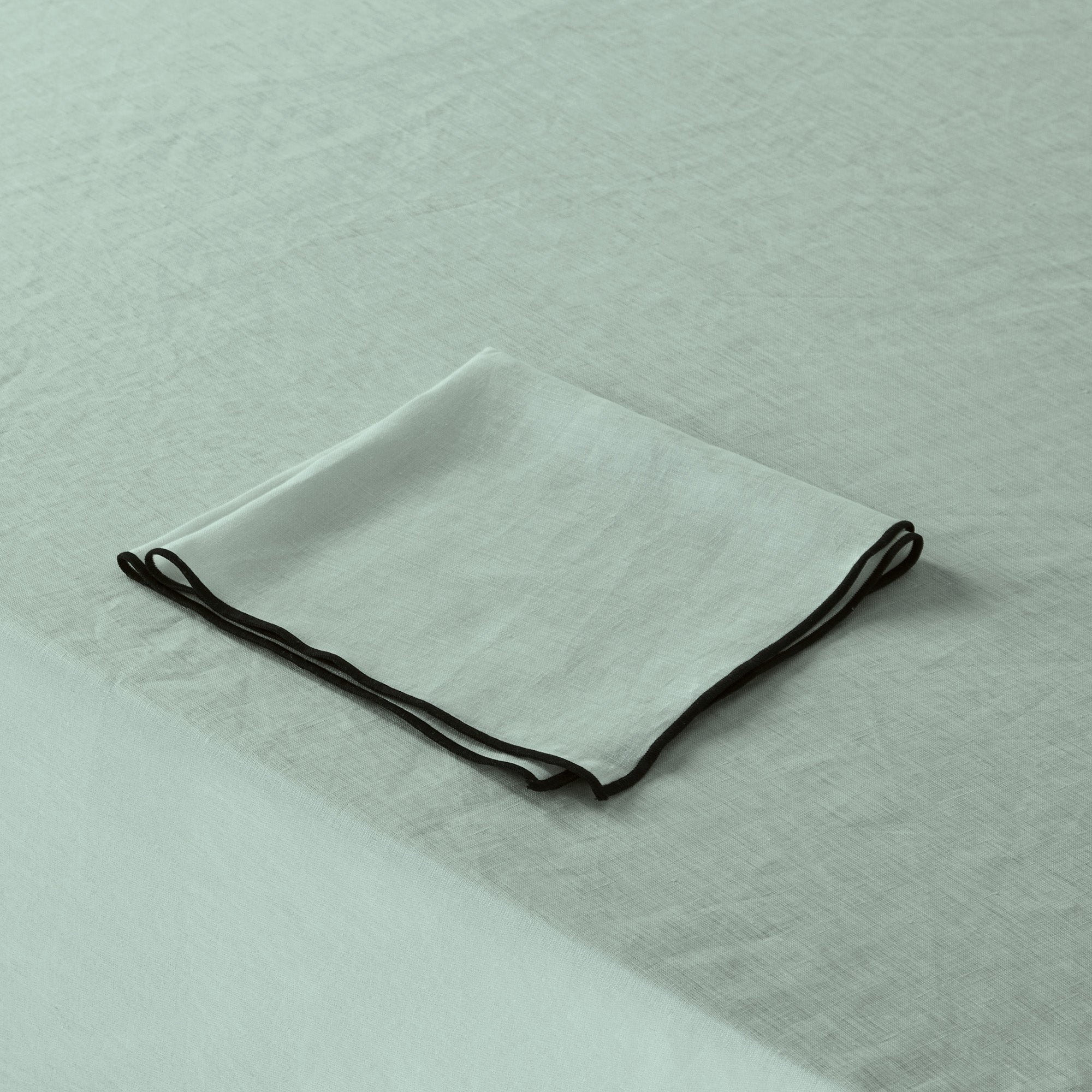 CARLINA - Rectangular linen tablecloth MADURA Green