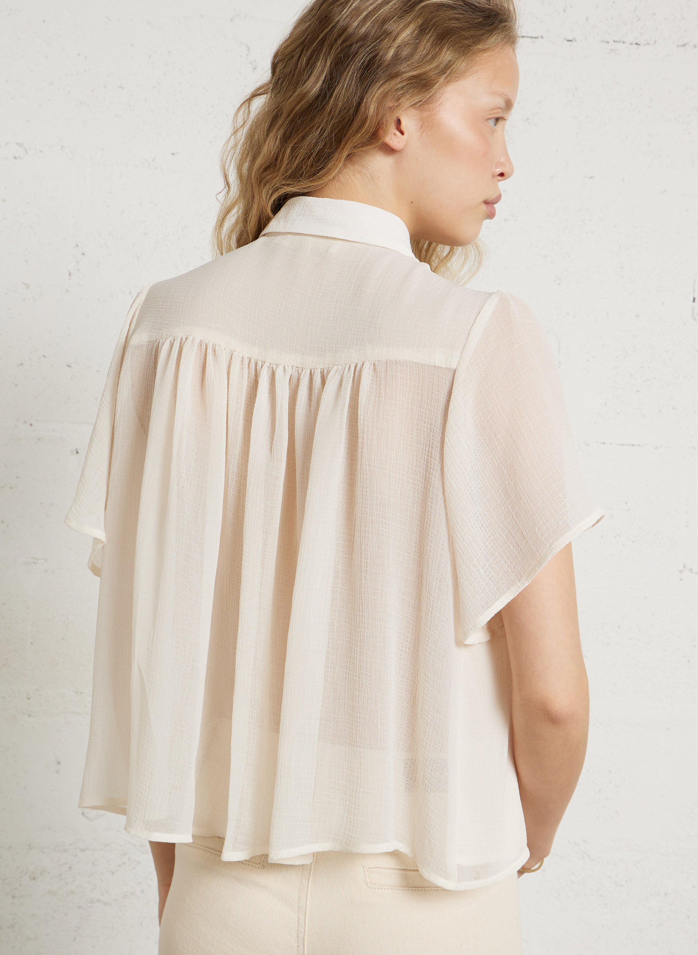 Wijd uitlopende effen blouse van gestructureerde stof LA PETITE ETOILE Beige
