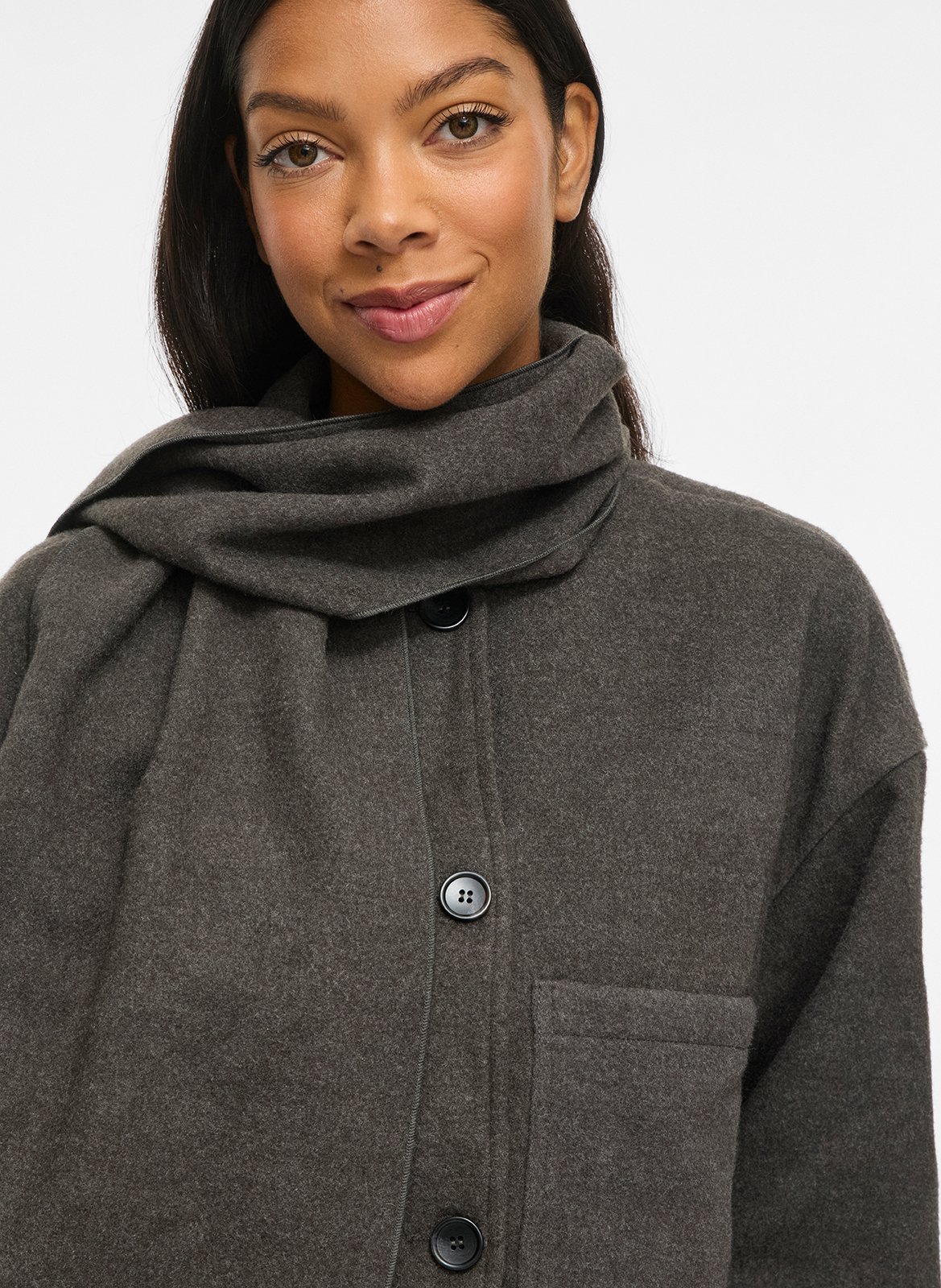 Gerade geschnittener Strickpullover VILA Grau