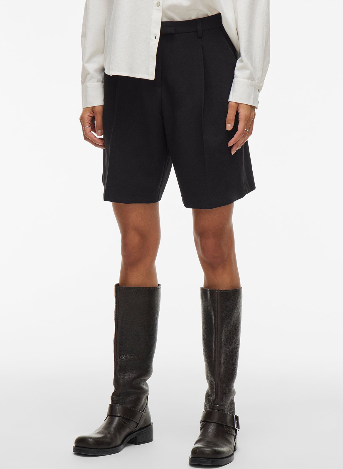 Straight-leg shorts with darts VILA