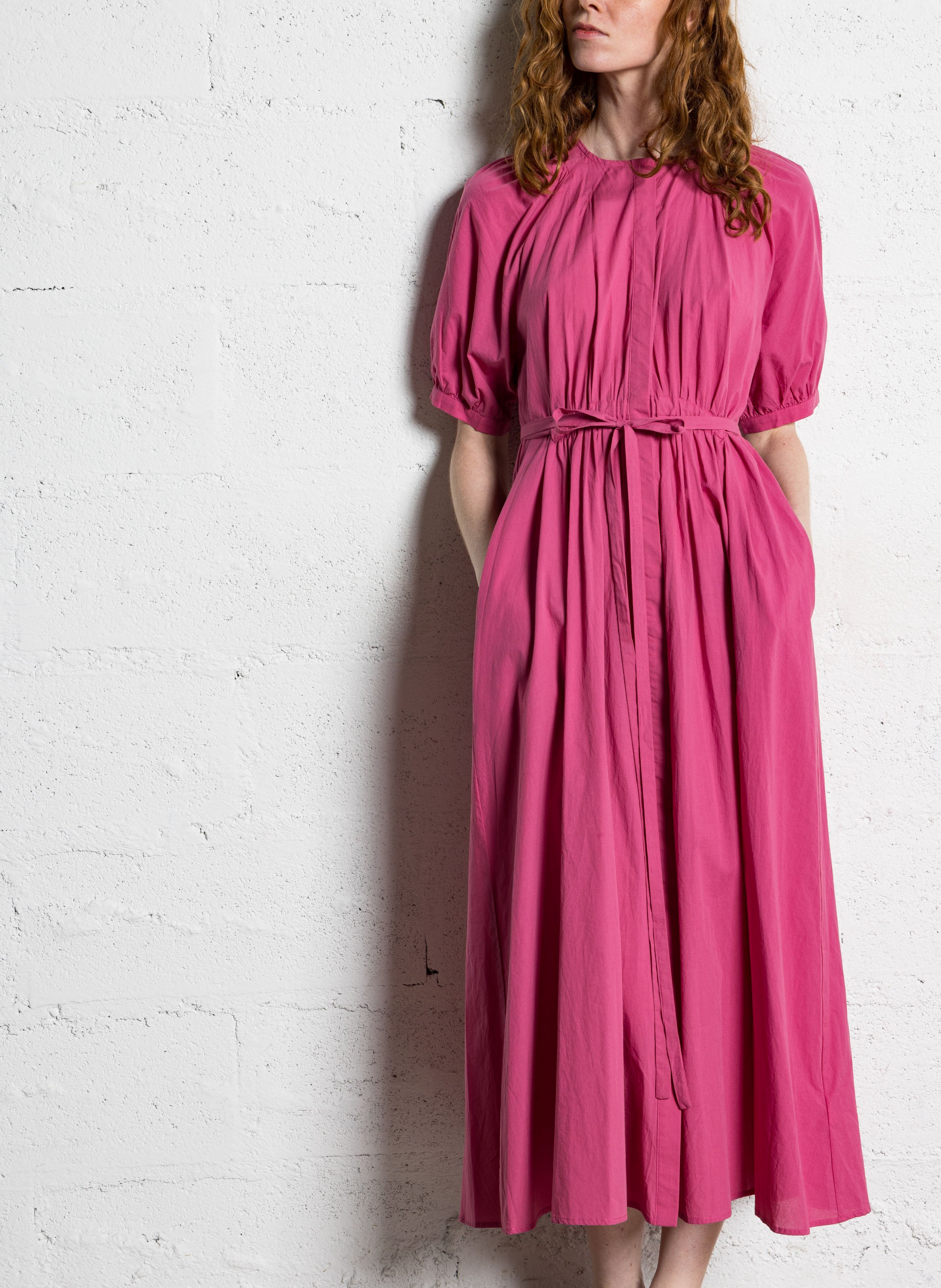 Weite Kleid mit kurzen Ärmeln in Uni SUNCOO Rosa