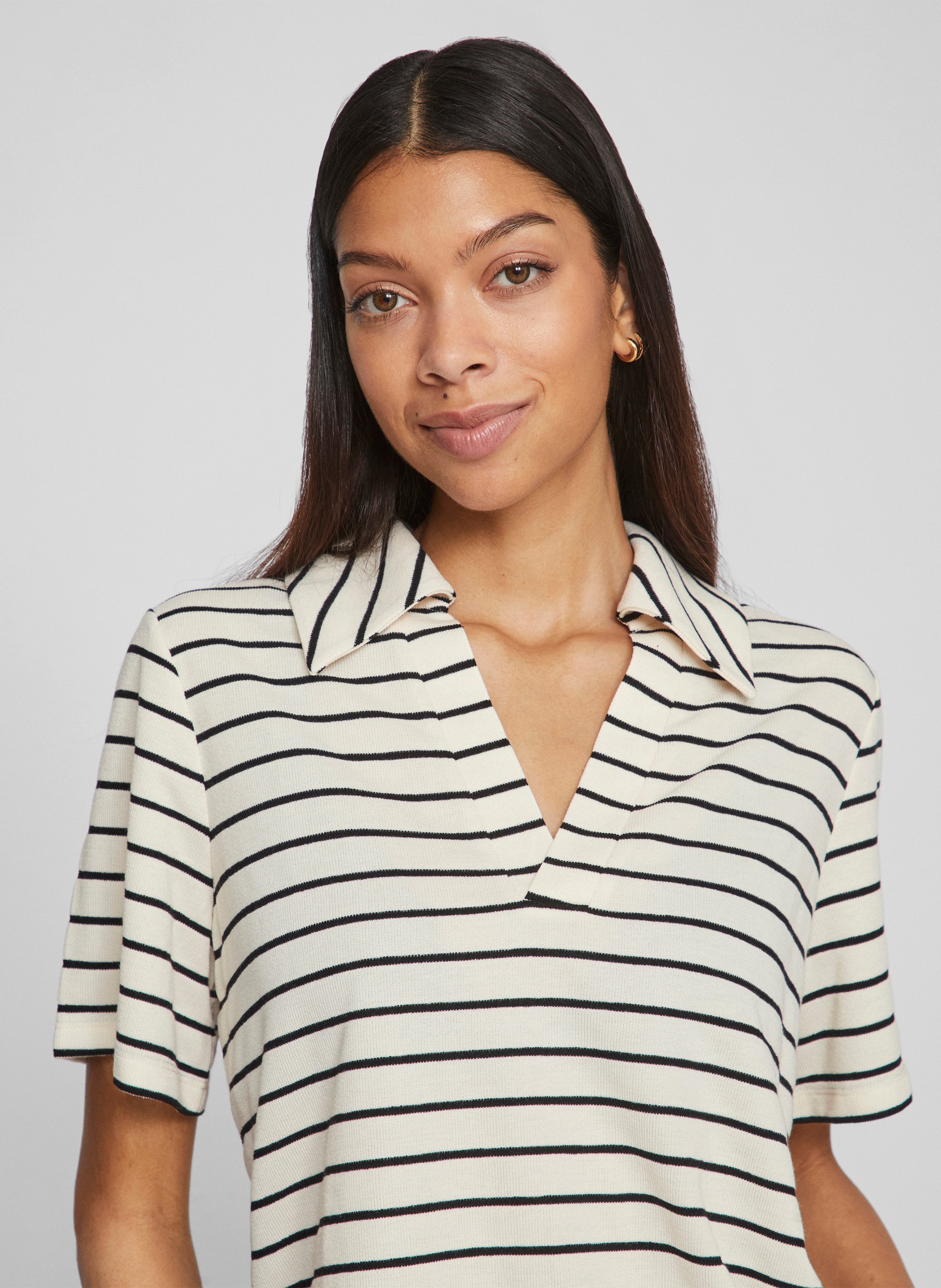 Top ample manches courtes rayé VILA Gris