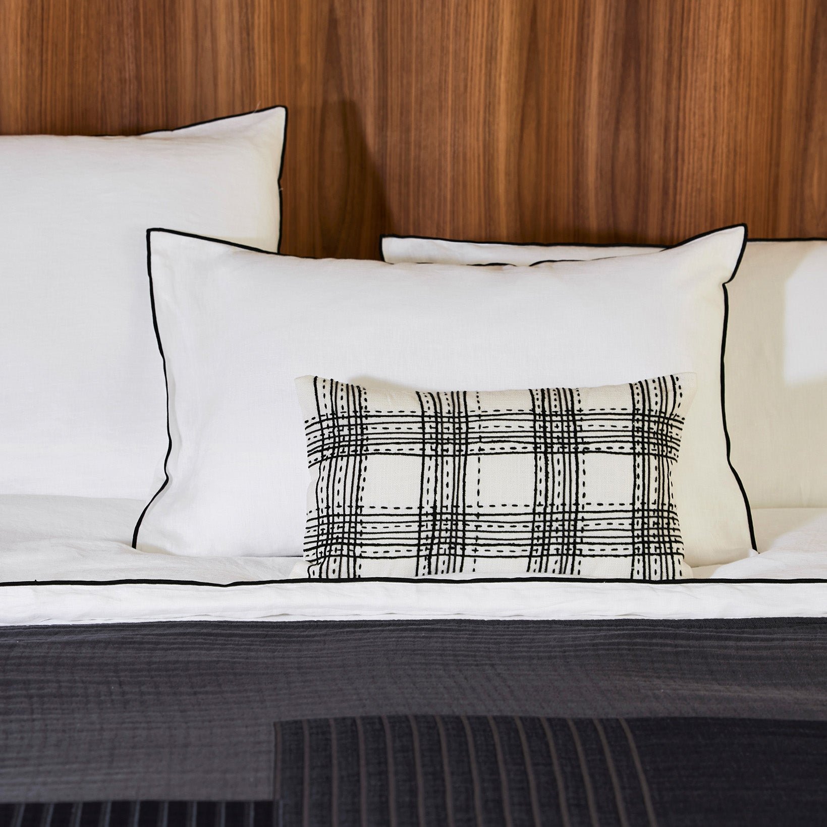 CHARLY - Cotton throw MADURA Black