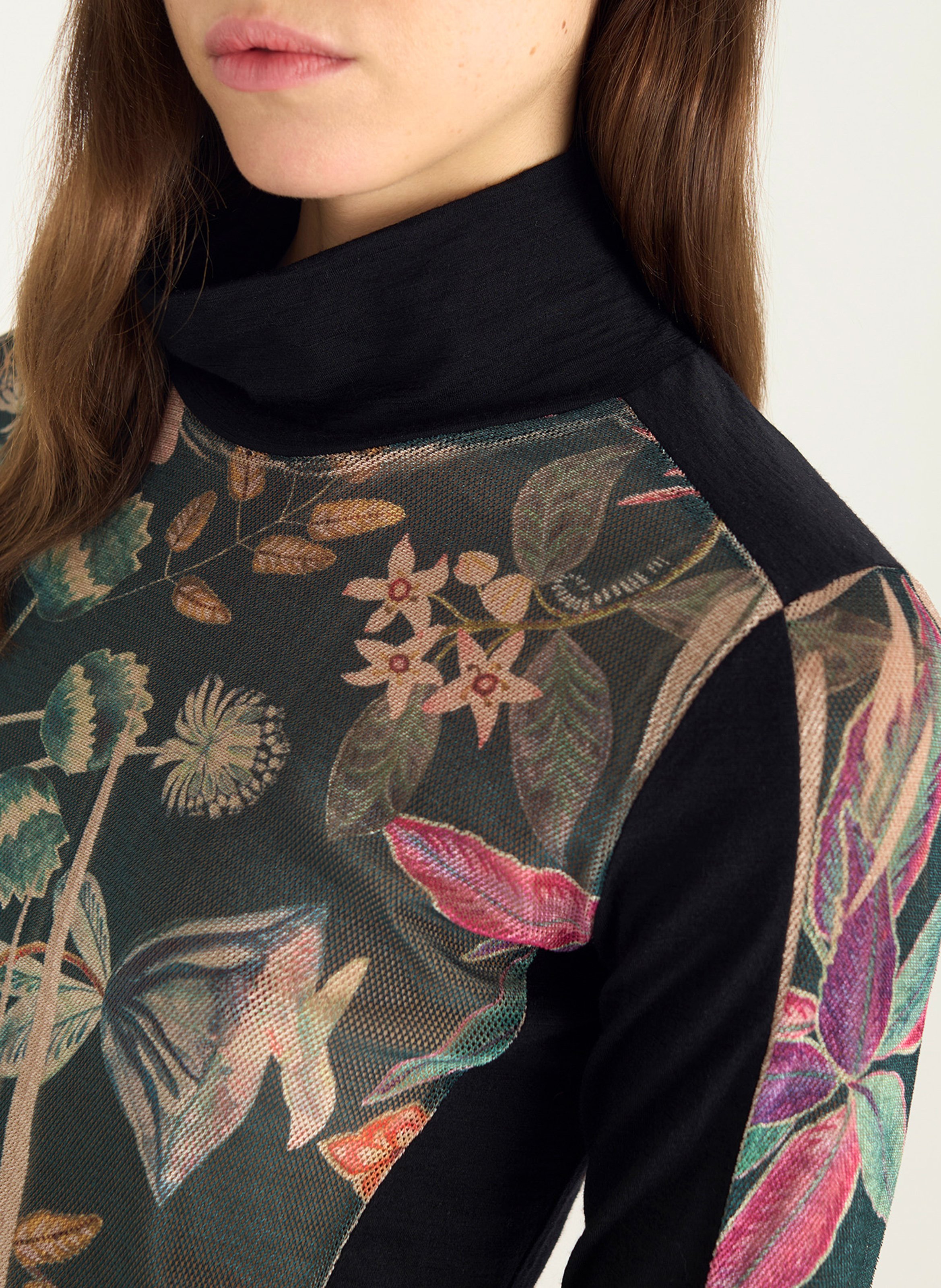 Tee-shirt col montant à résille imprimée COTELAC Vert