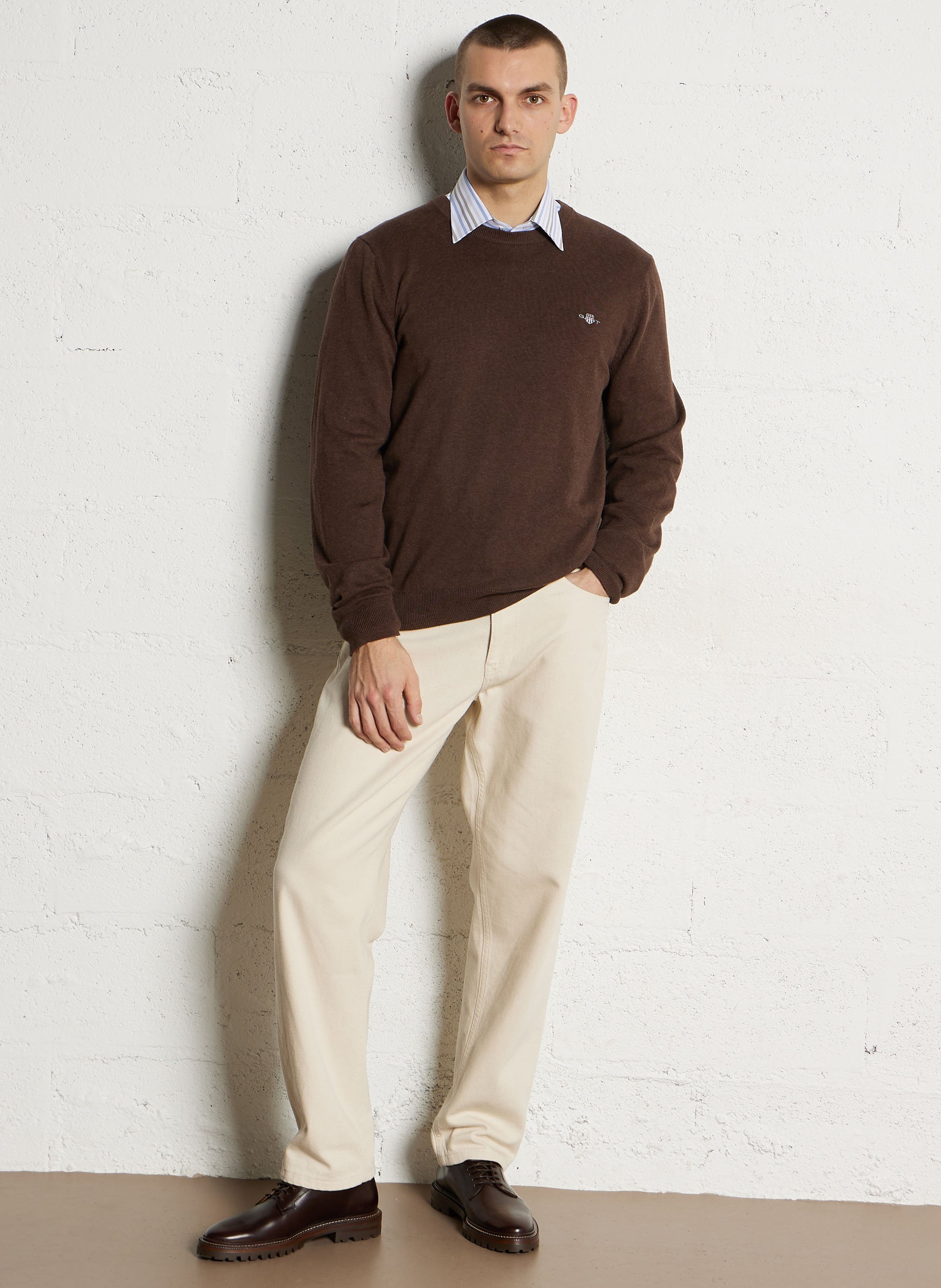 Pull droit col rond brodé en coton  GANT Marron