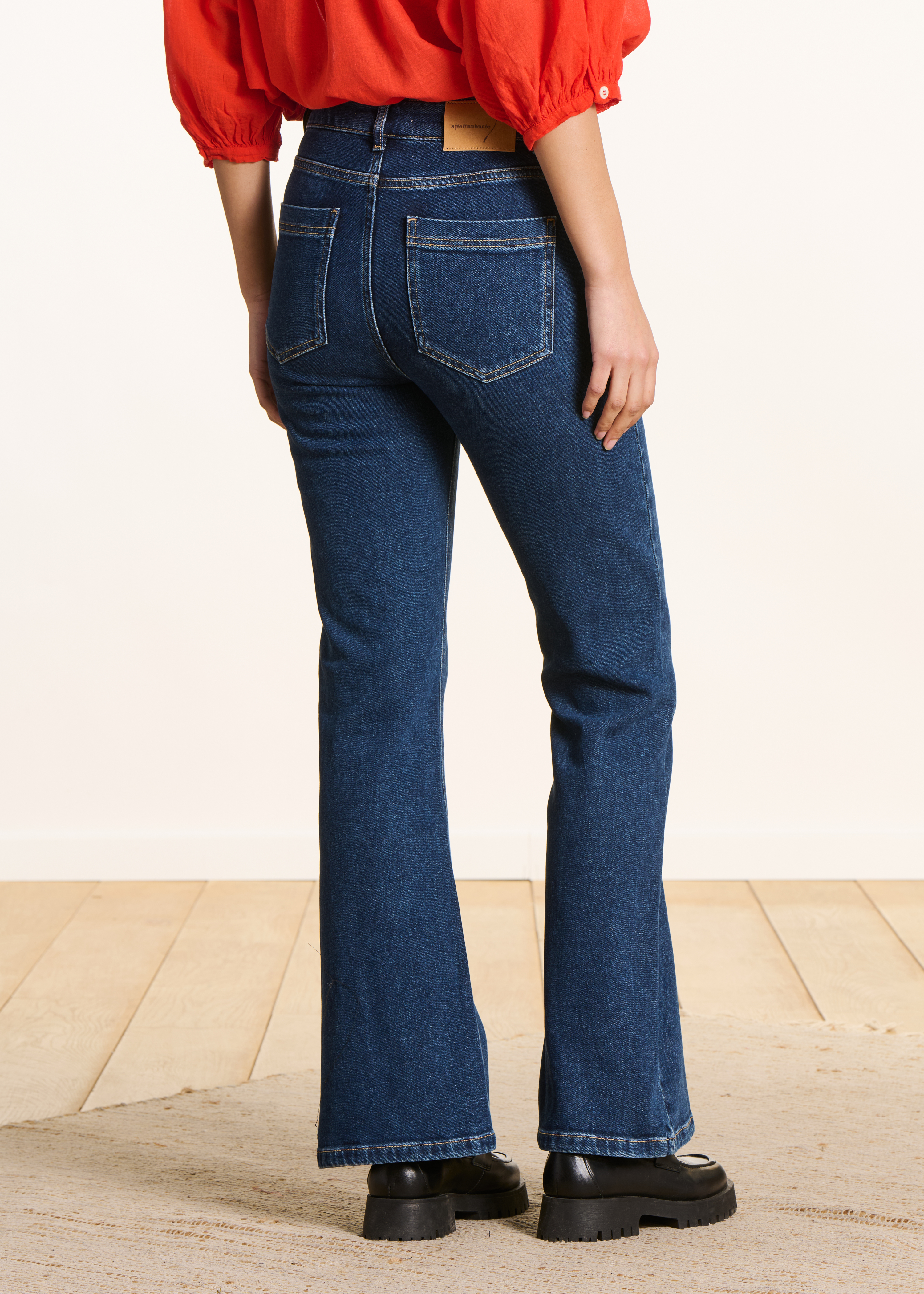 Flared Jeans aus Bio-Baumwoll-Mix LA FEE MARABOUTEE Blau