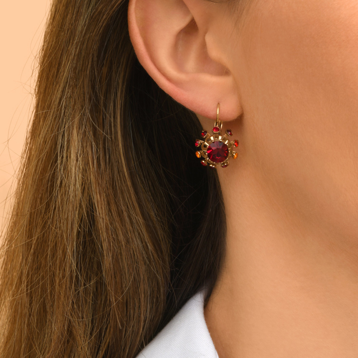 Small festive rhinestone sleeper earrings SATELLITE PARIS Red