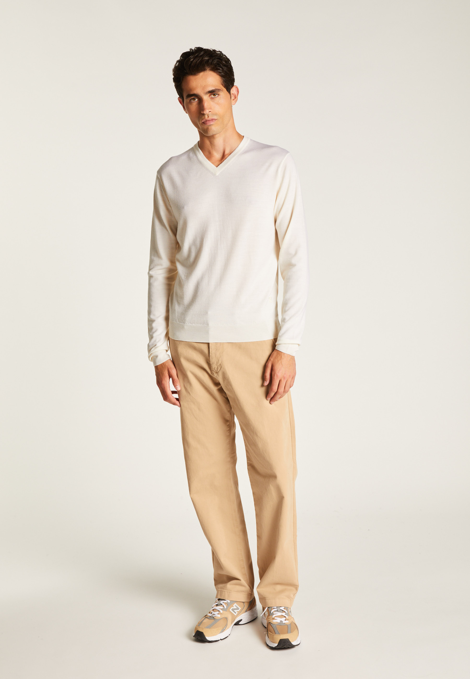 Bunelle wool V-neck sweater MAISON MONTAGUT White