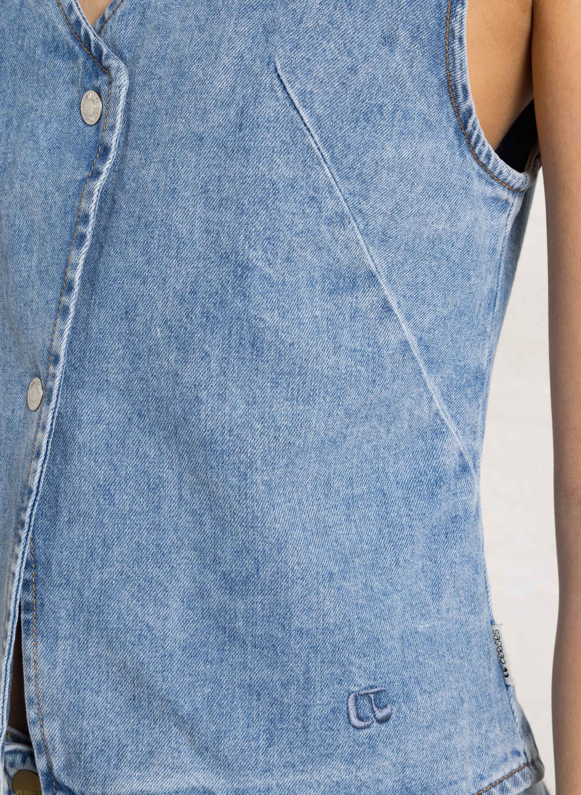 Fitted V-neck washed denim vest LE TEMPS DES CERISES Blue