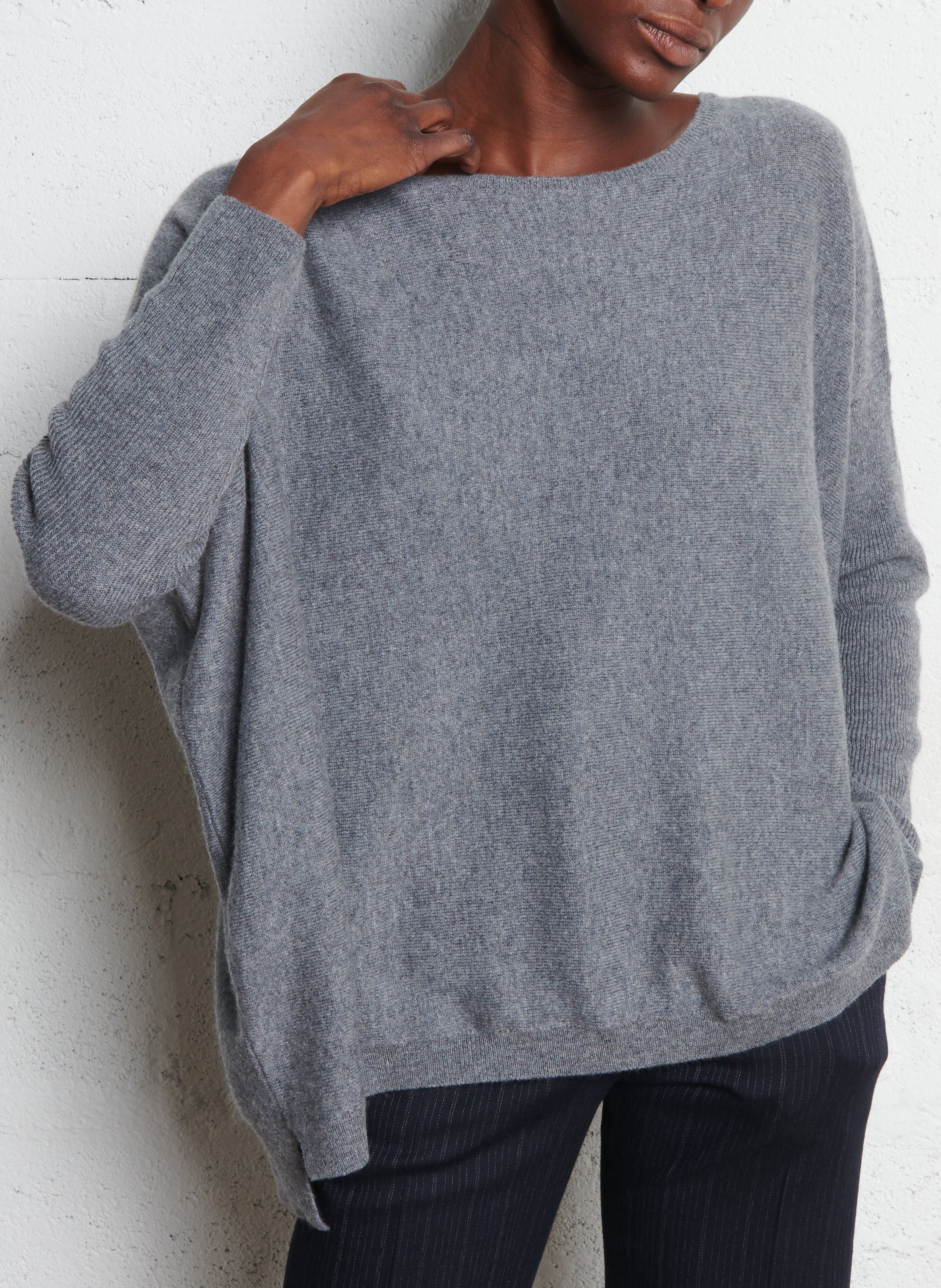 Weiter Kaschmirpullover mit U-Boot-Ausschnitt KUJTEN Silber