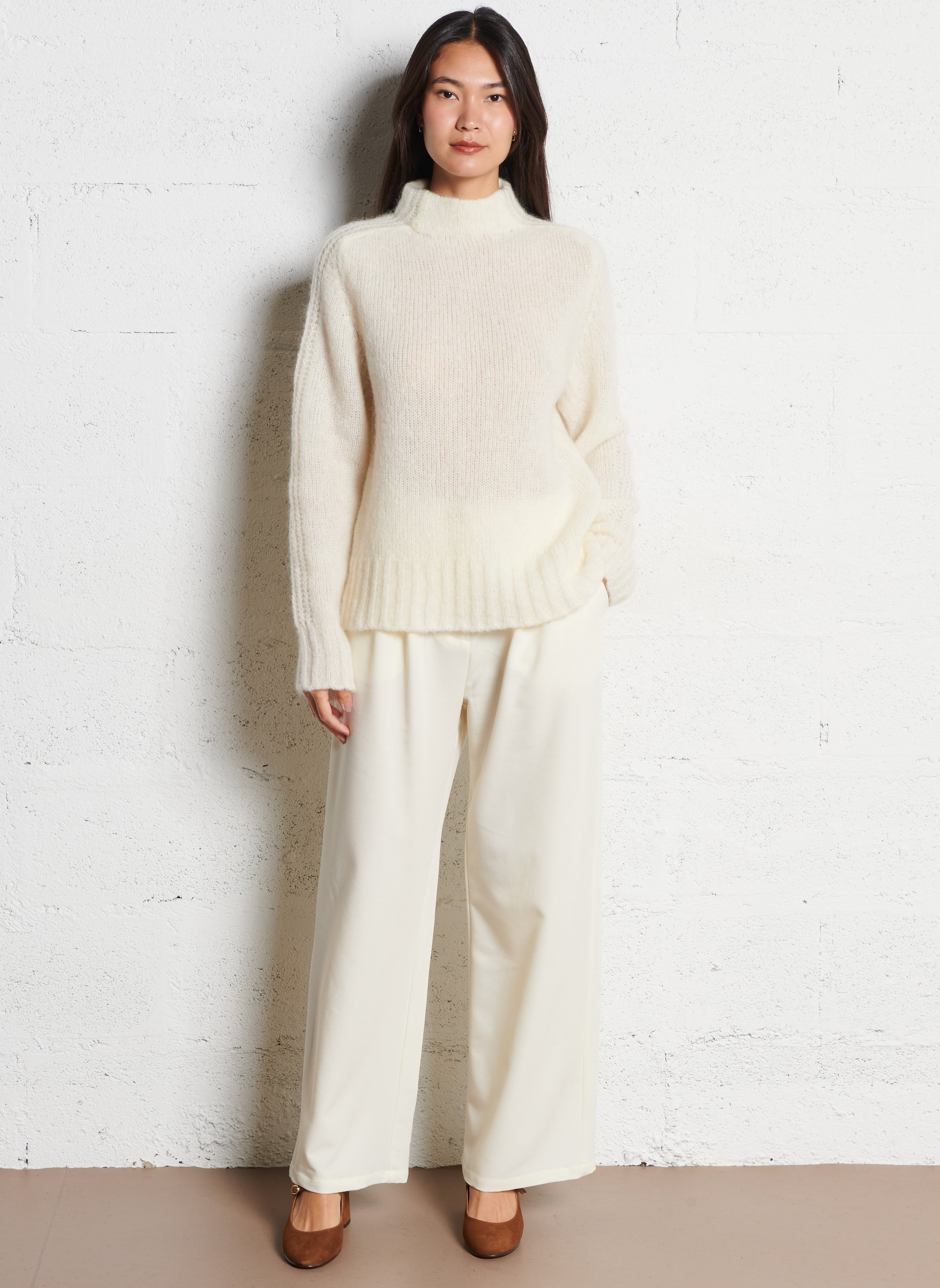 Pull droit col montant en laine mélangée MAISON ANJE Blanc