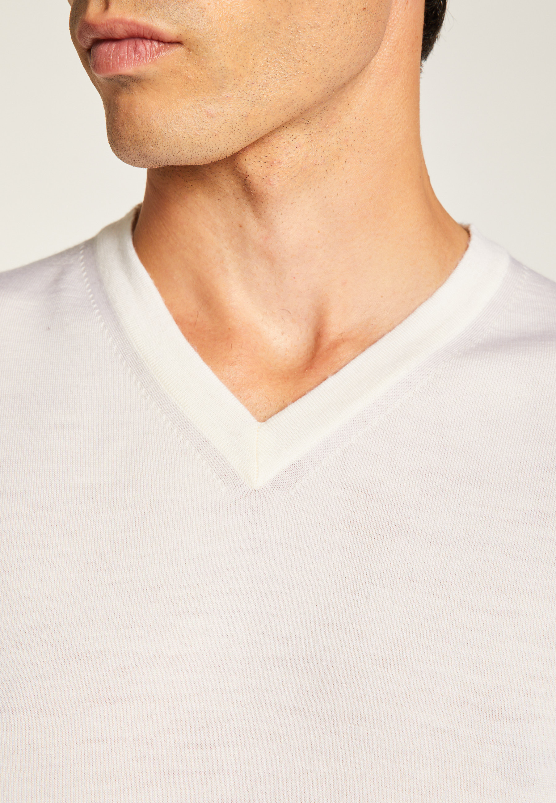 Bunelle wool V-neck sweater MAISON MONTAGUT White