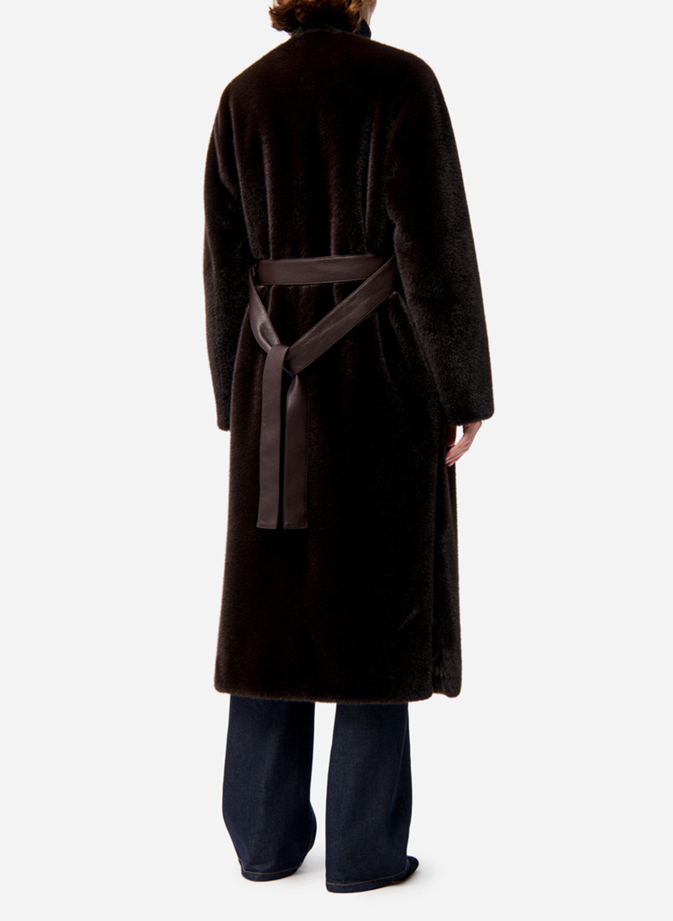Straight coat with round collar in synthetic fur Brown