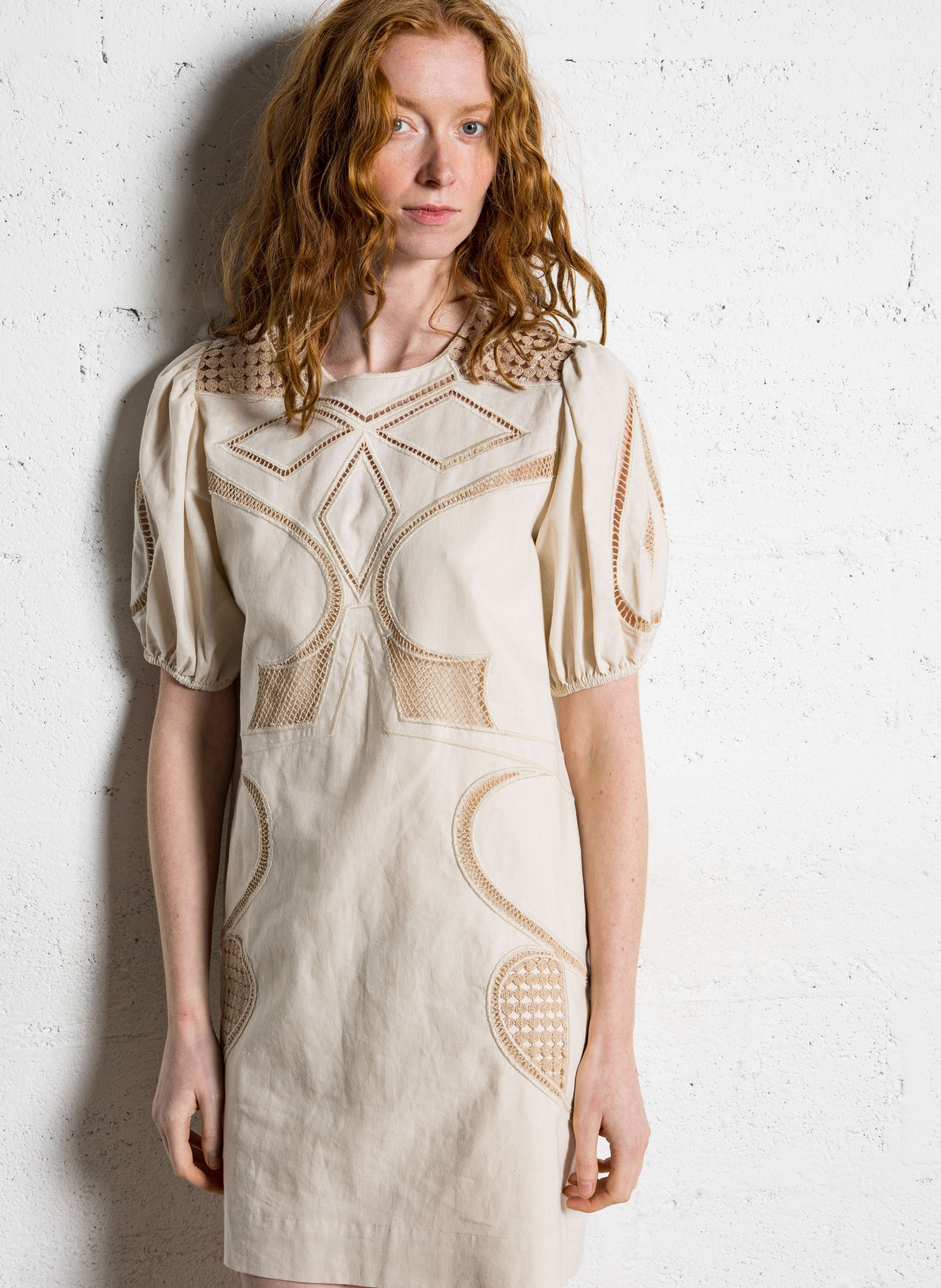 Robe courte droite col rond en lin et coton SUNCOO Beige