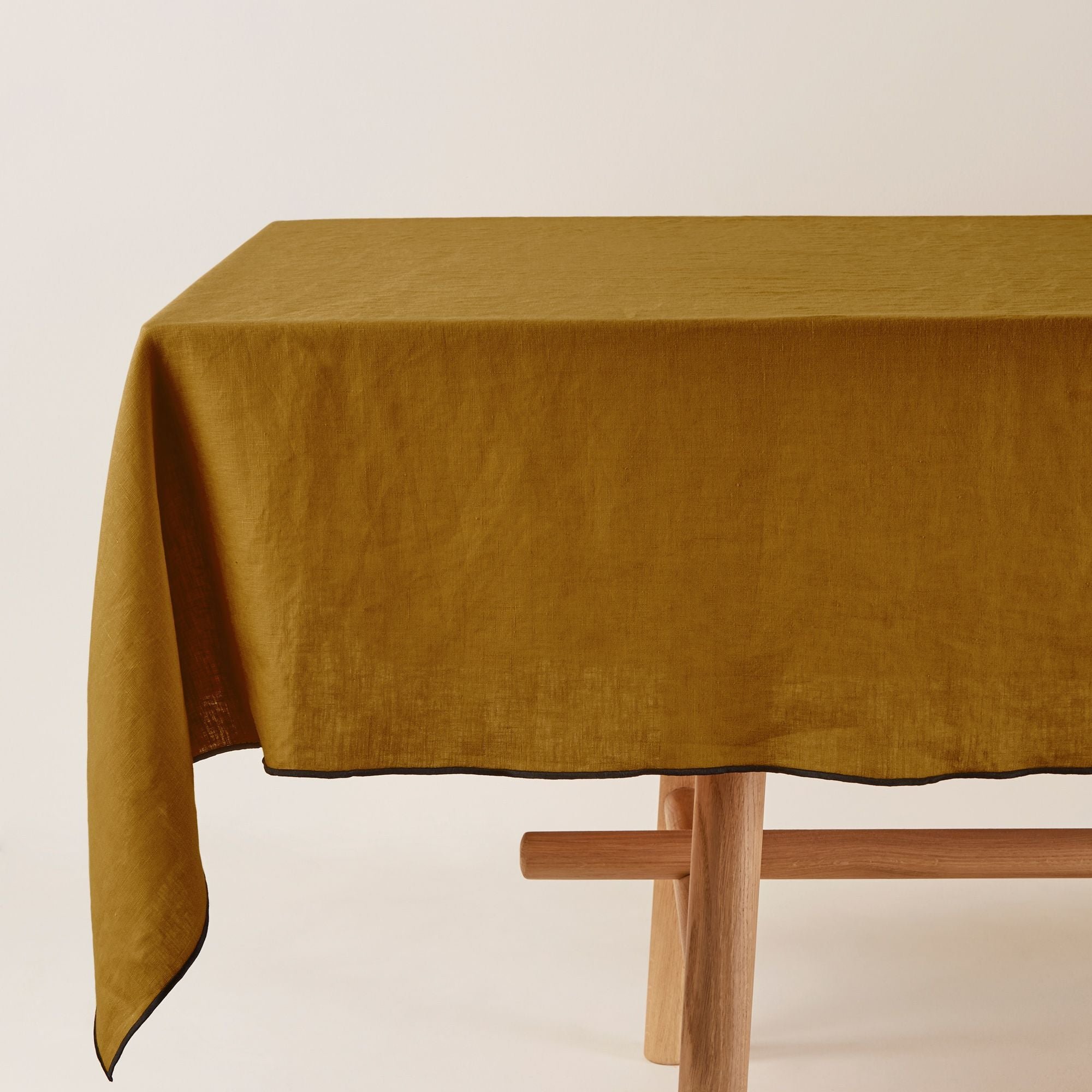 CARLINA - Square linen tablecloth MADURA Brown