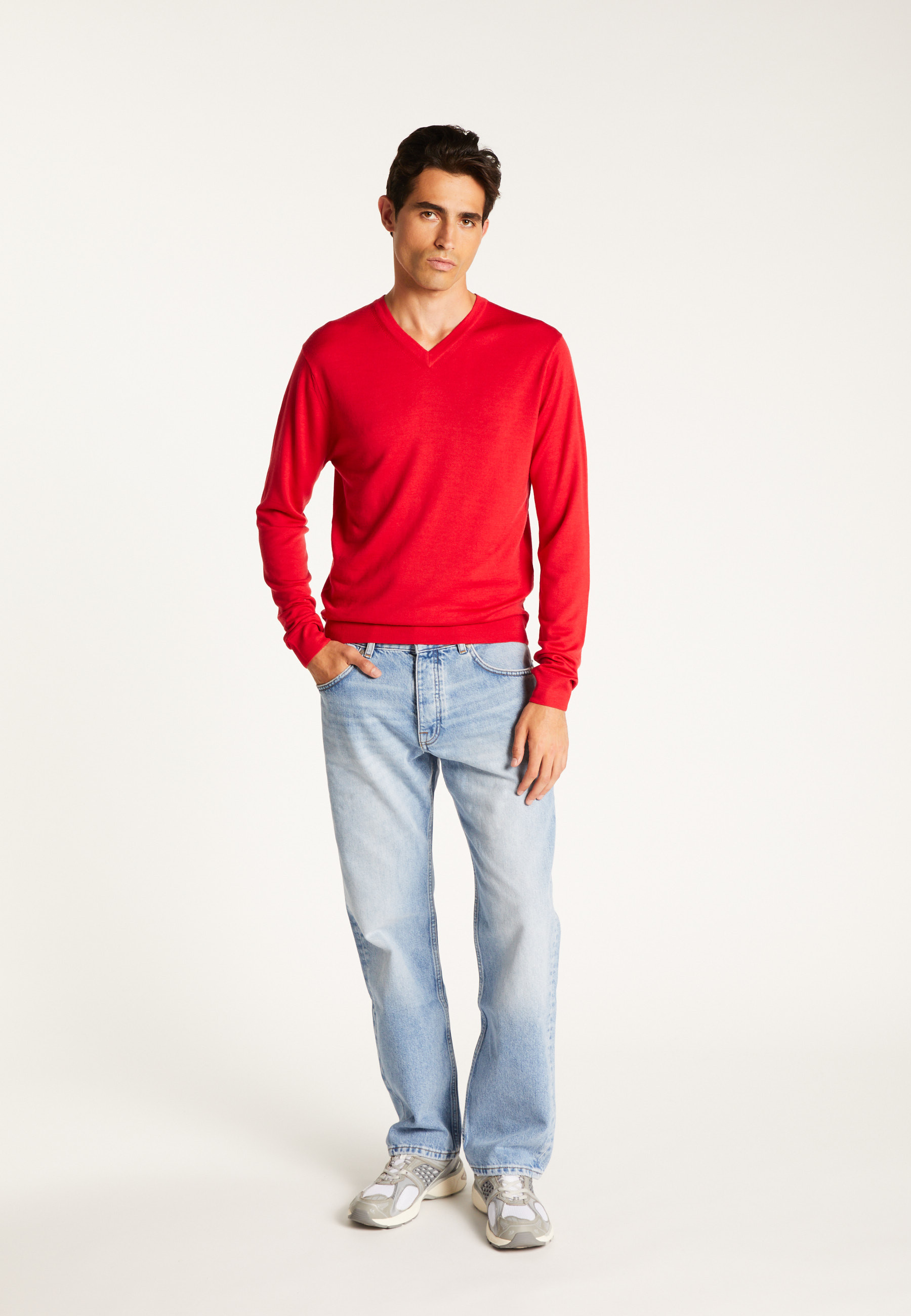 Bunelle wool V-neck sweater MAISON MONTAGUT Red