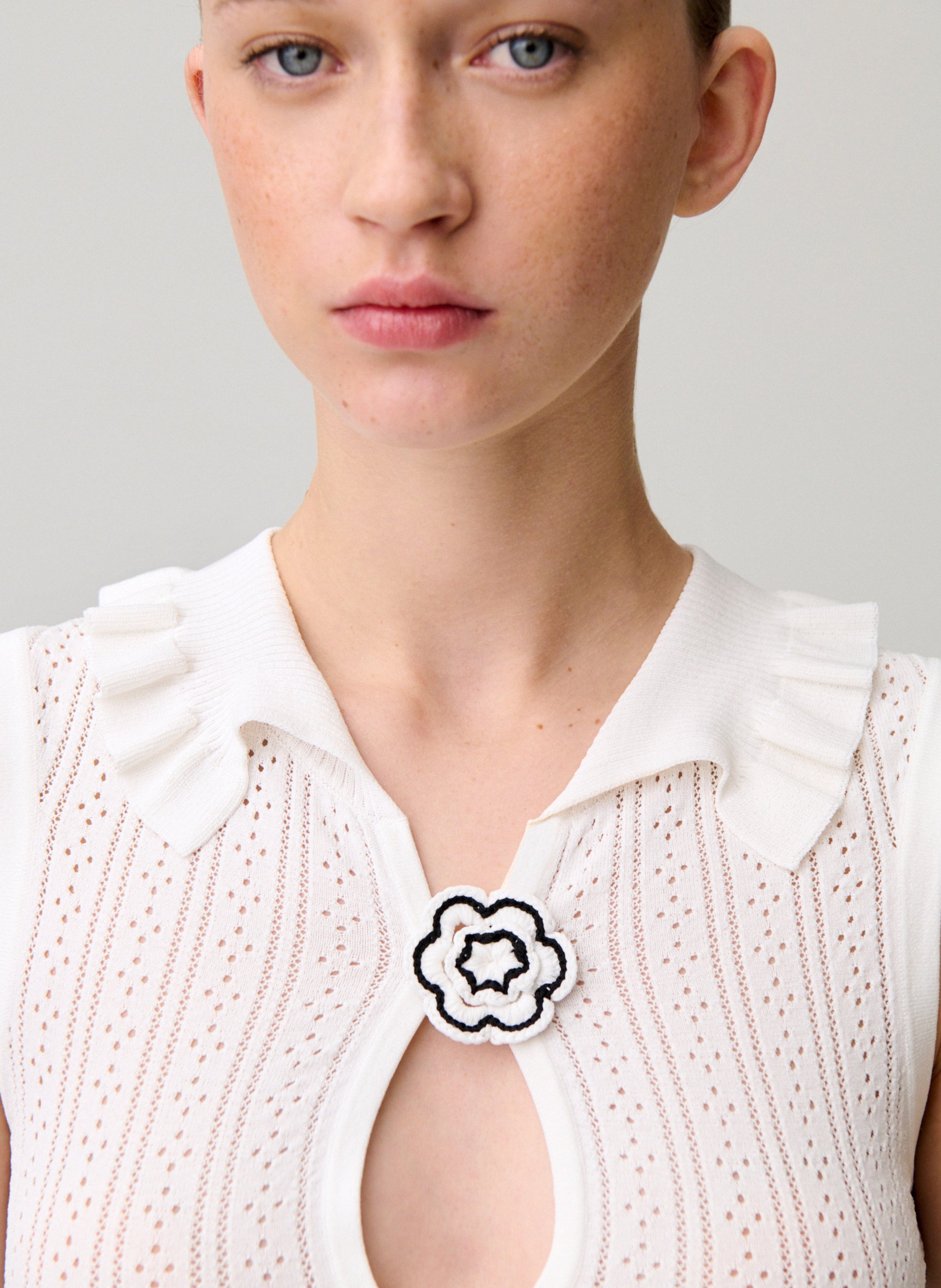 Top droit col classique en maille CLAUDIE PIERLOT Beige