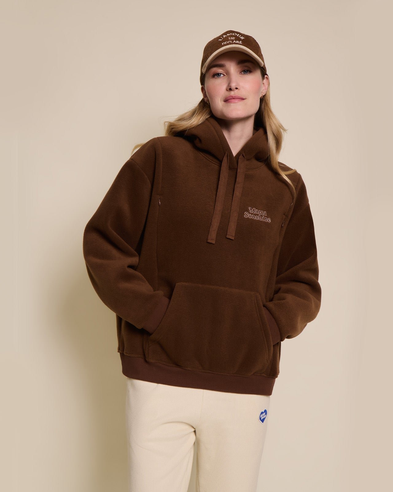 Le hoodie d'allaitement mama sunshine en polaire recyclée EMOI EMOI Marron