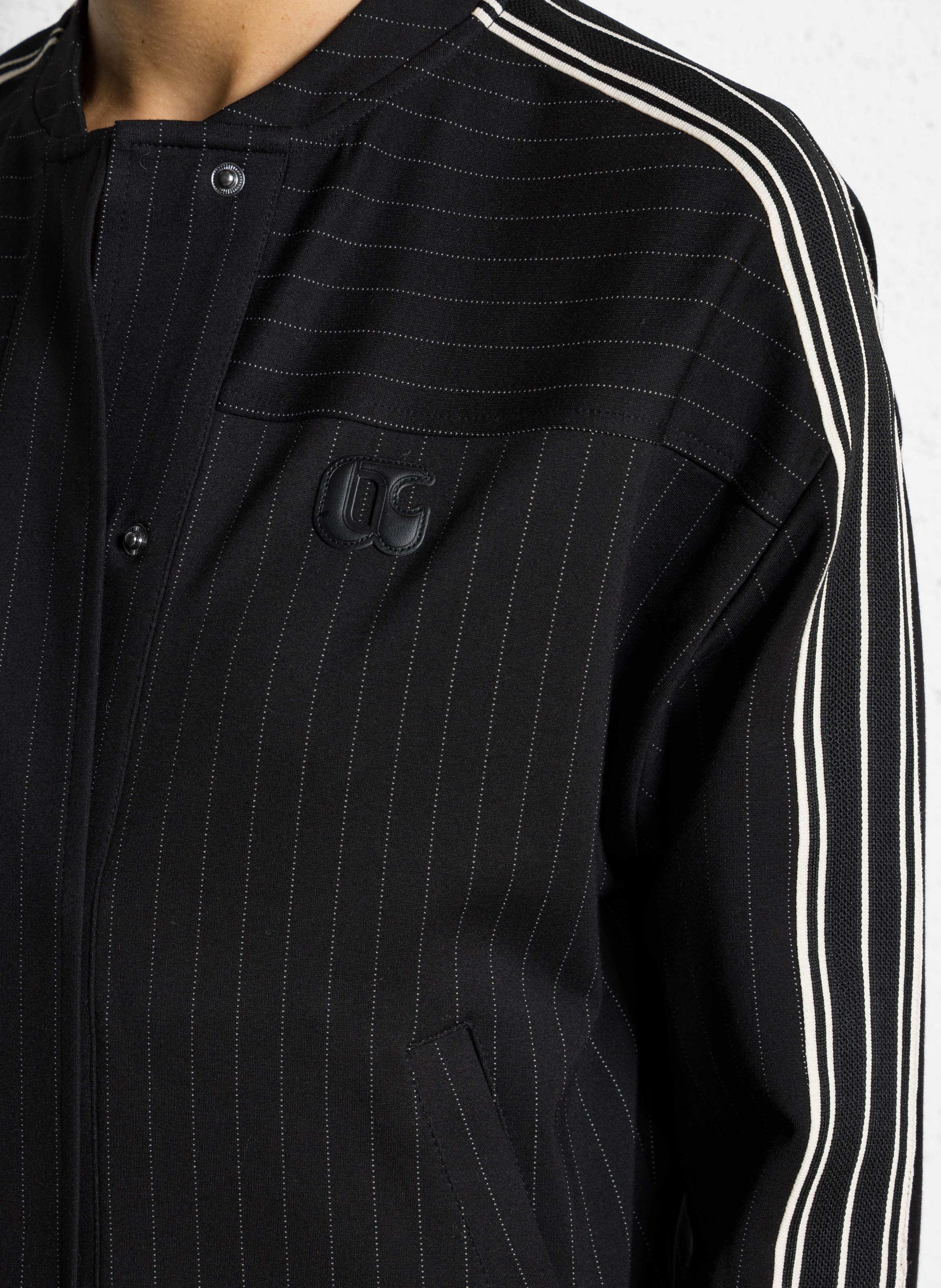 Veste courte à rayures fines LE TEMPS DES CERISES Noir