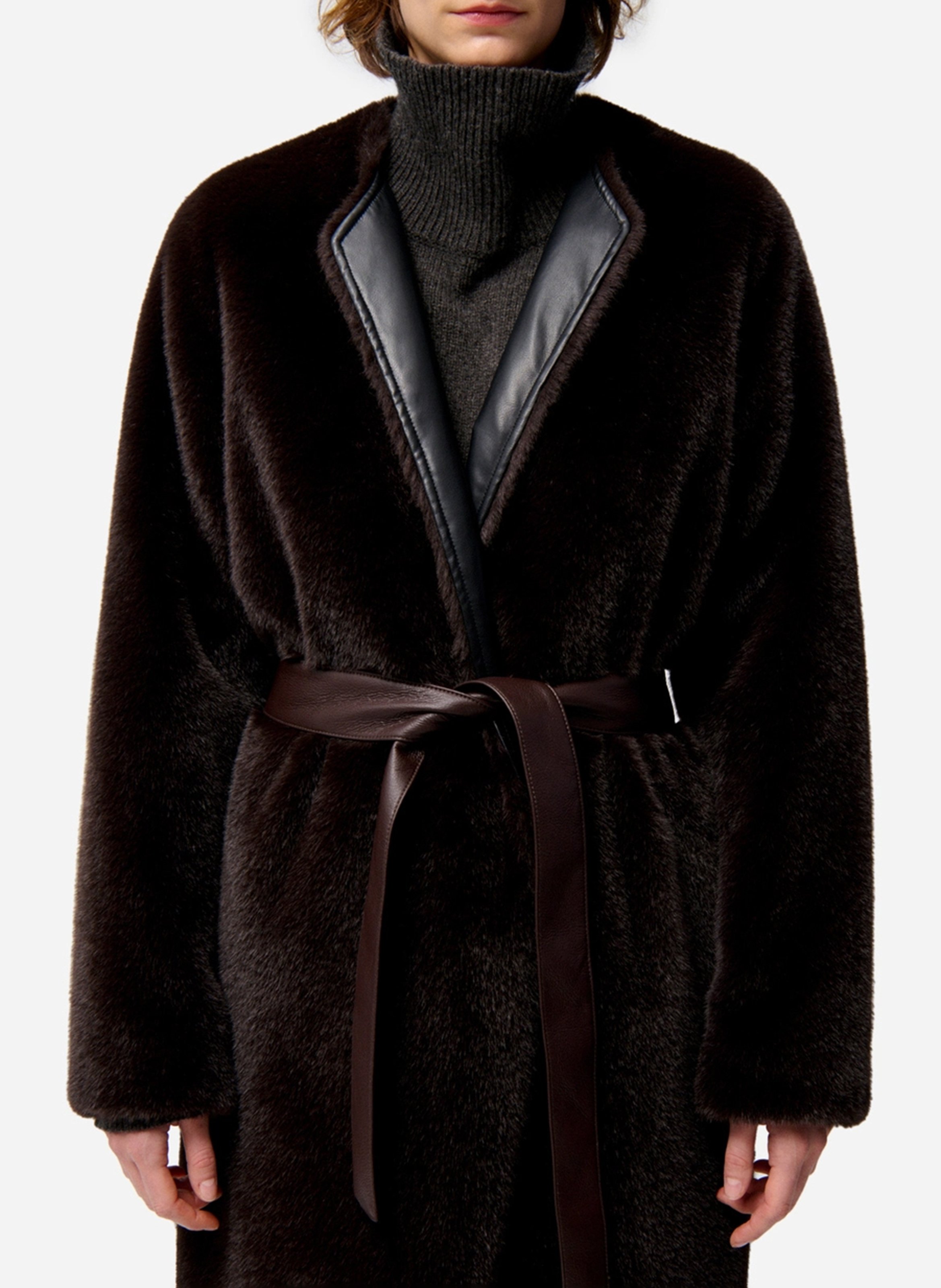 Straight coat with round collar in synthetic fur Brown
