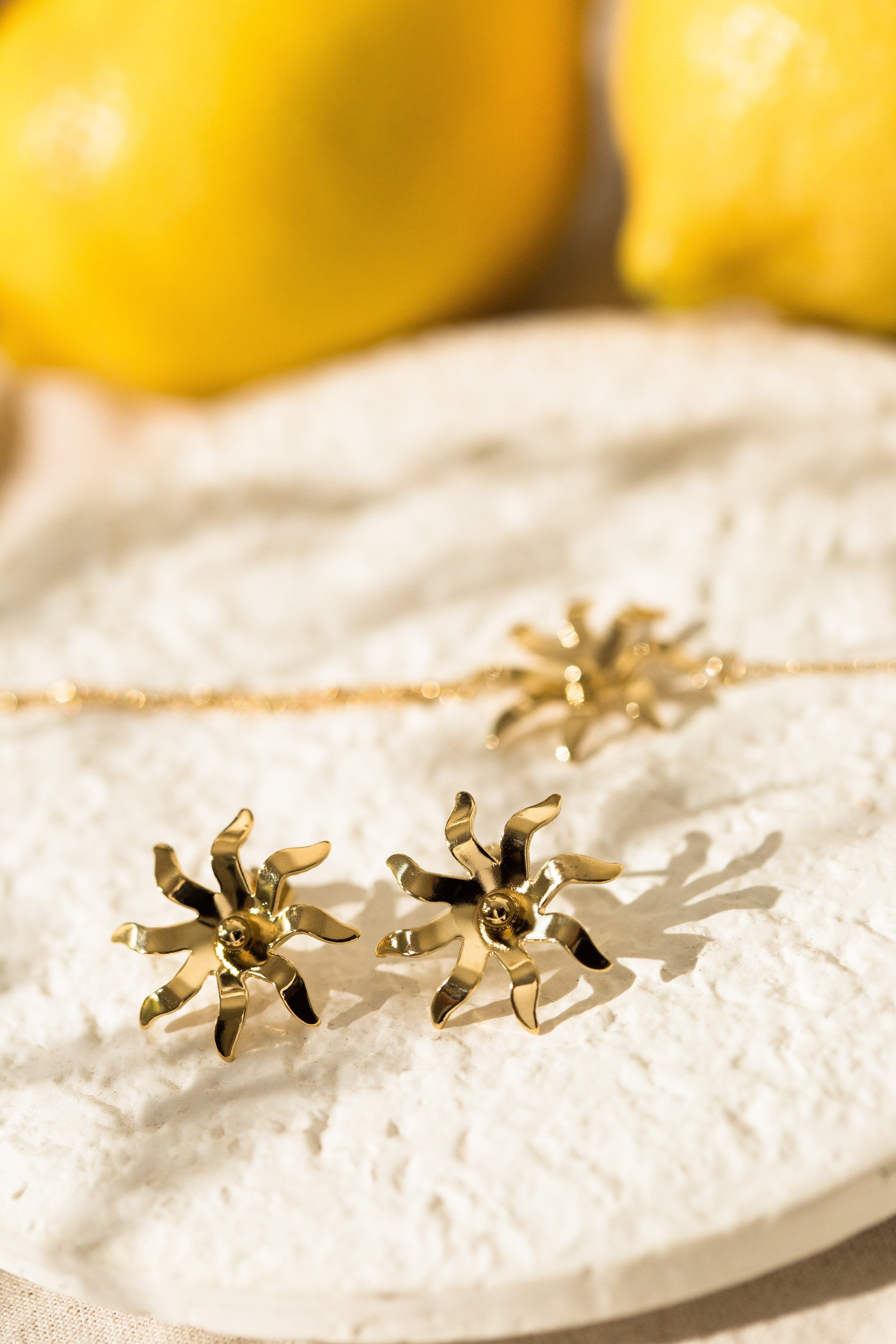 Sunburst gold-plated stud earrings MONSIEUR SIMONE Golden