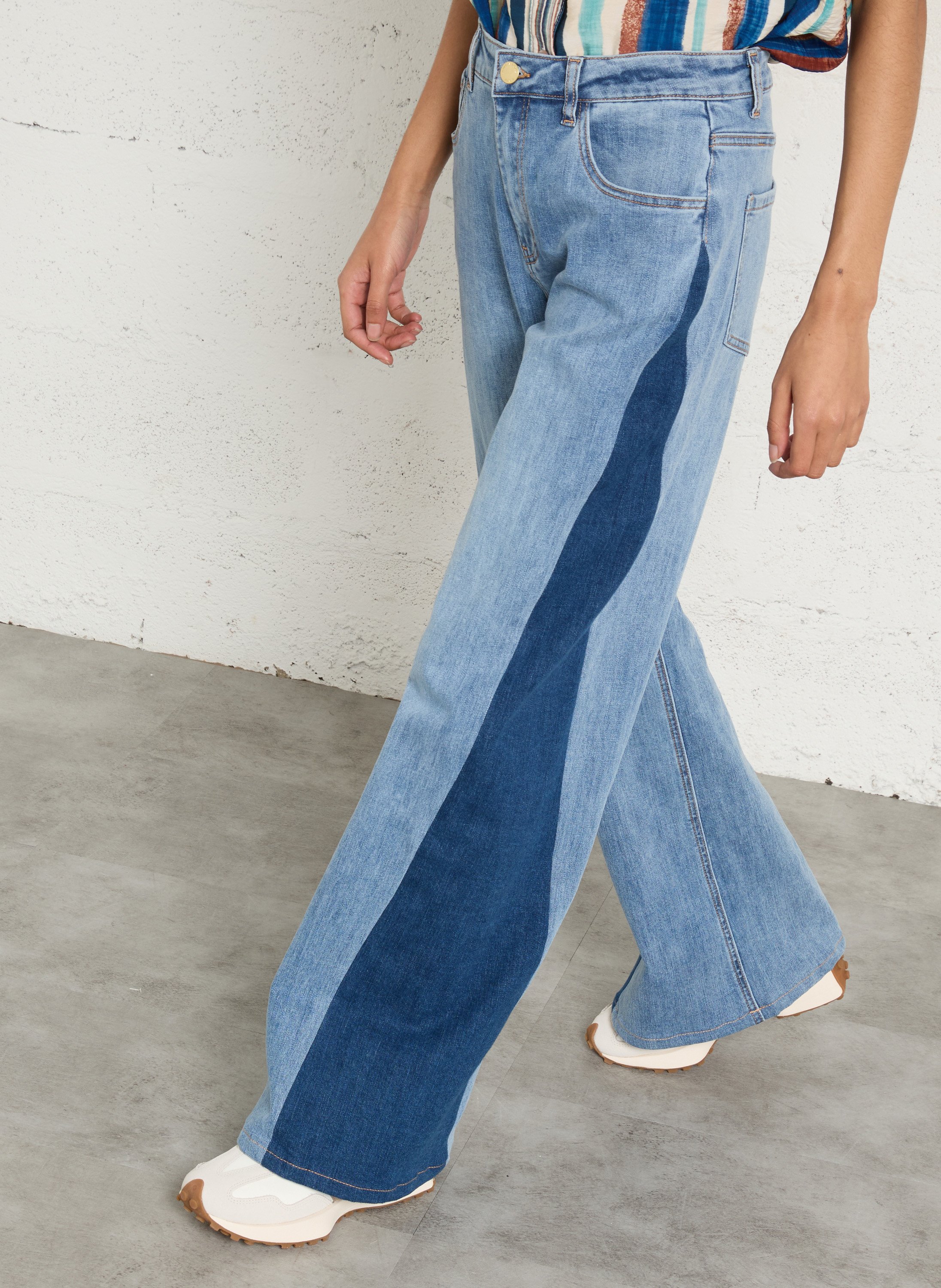 Flared Jeans aus Baumwoll-Mix LA PETITE ETOILE Stone-bleached Jeans