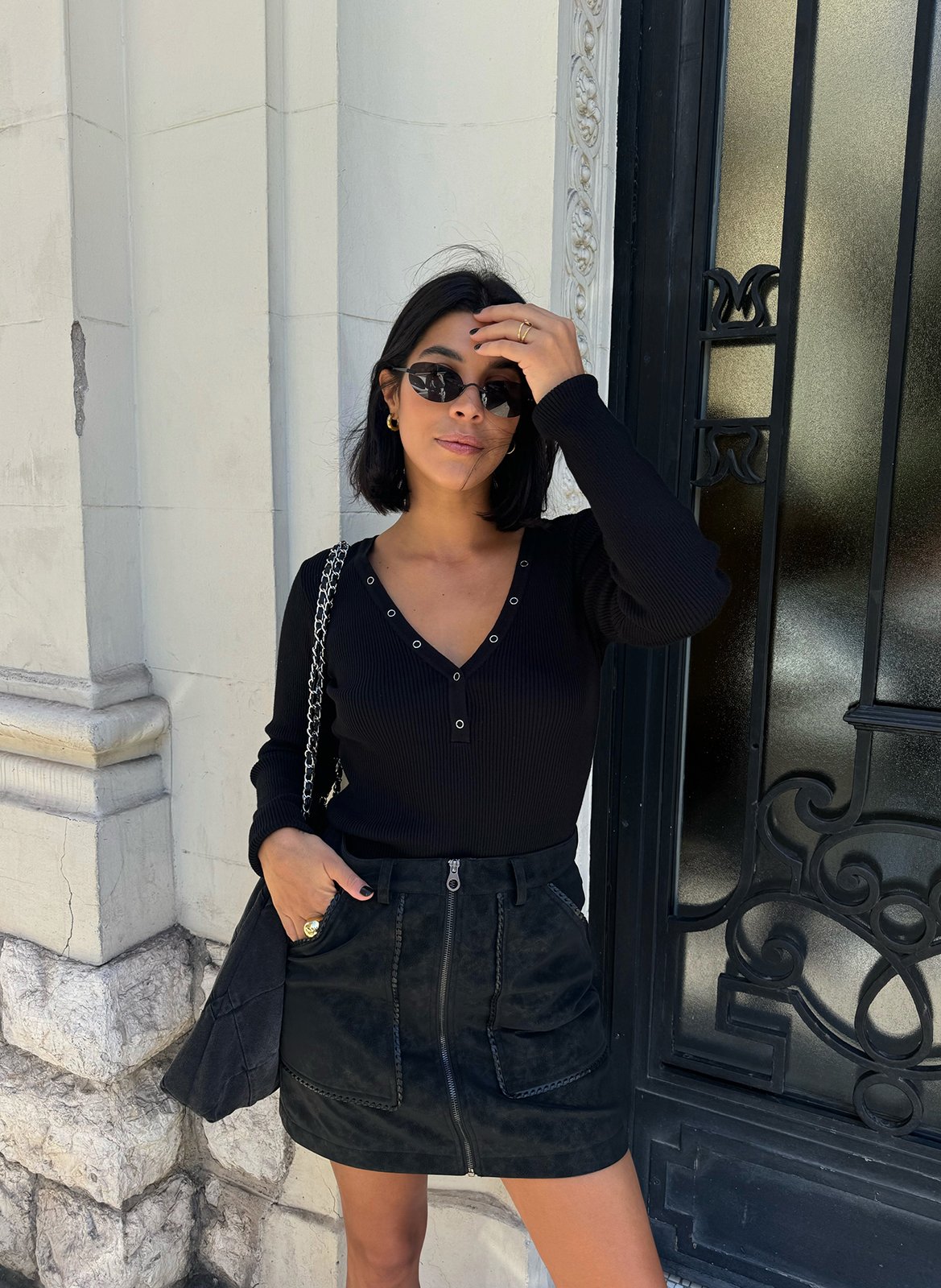 Top côtelé ajusté col V VILA Noir