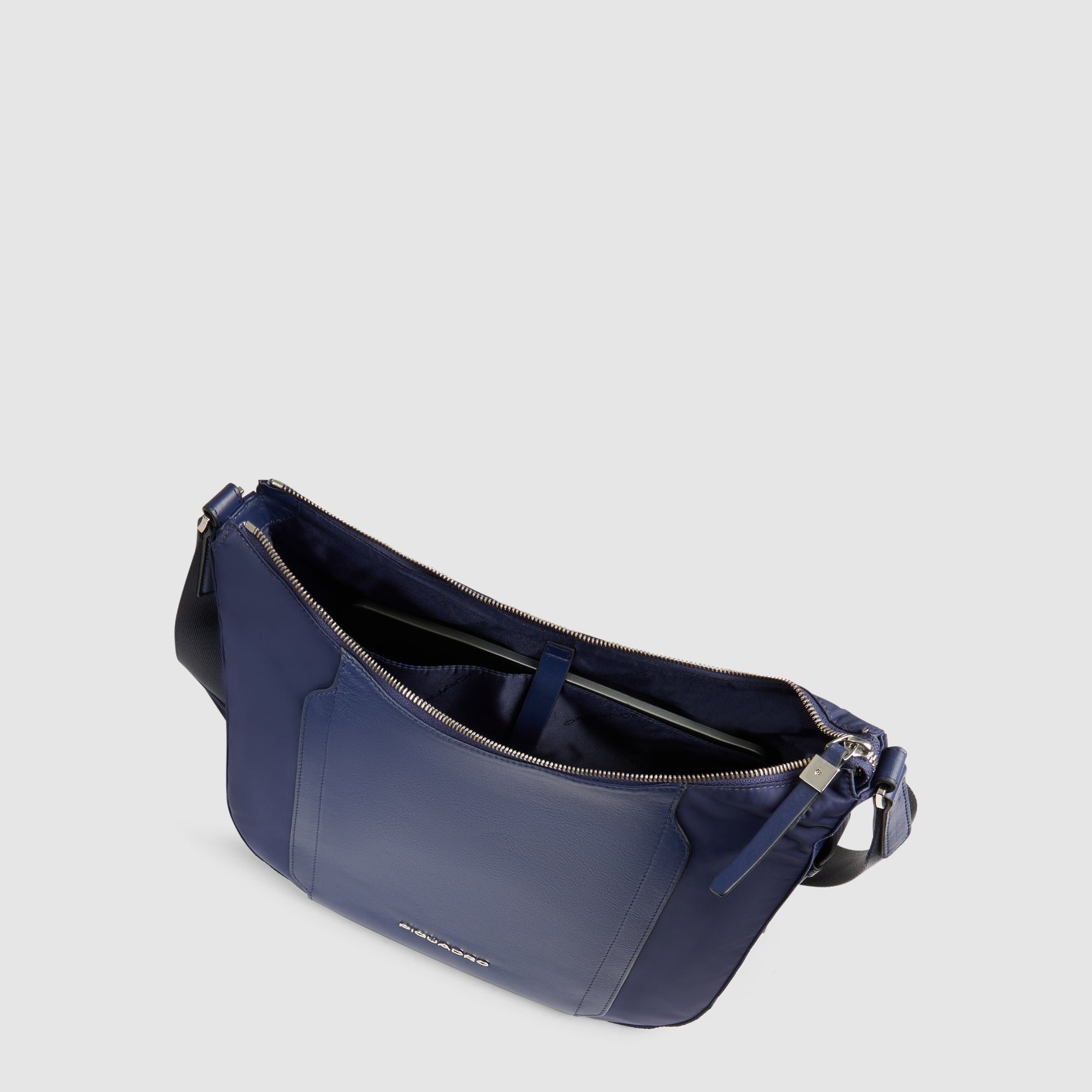 Women's crossbody bag for iPad® mini with RFID protection and pocket for Piquadro smart tracker PIQUADRO Blue