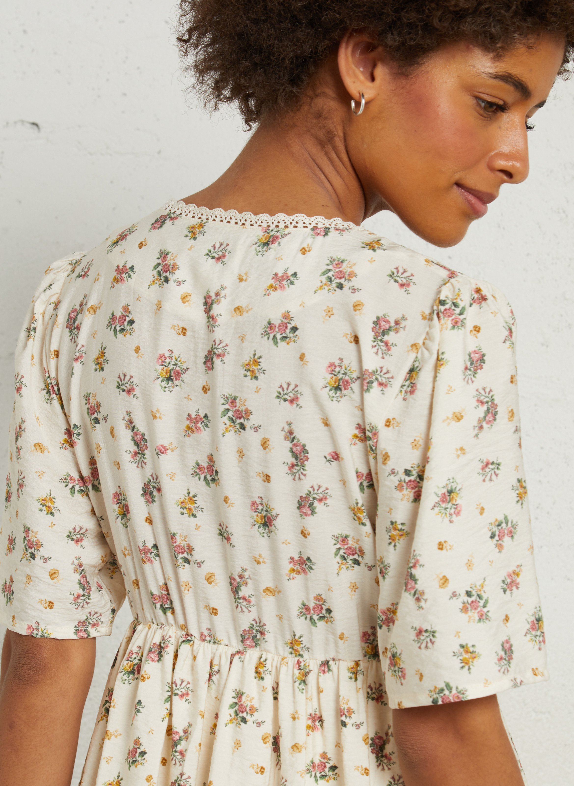 Langes Kleid mit V-Ausschnitt EMILE ET IDA Beige