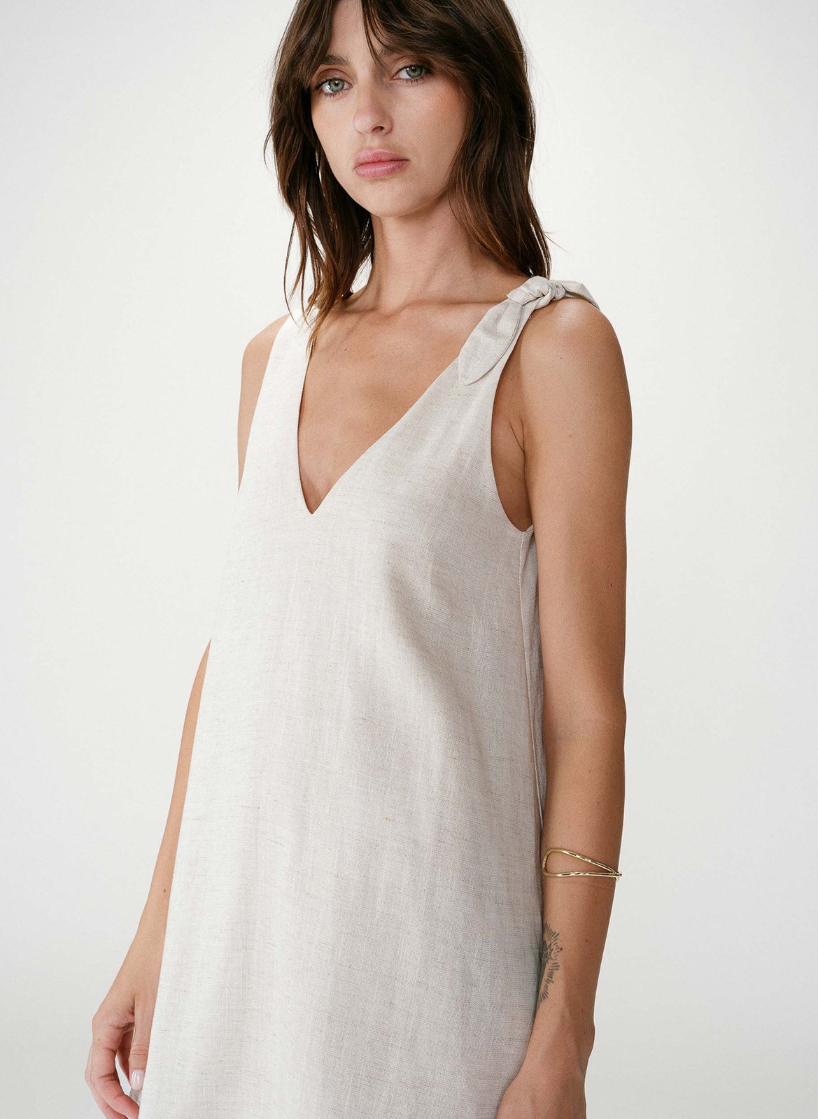 Korte jurk met V-hals GRACE ET MILA Beige