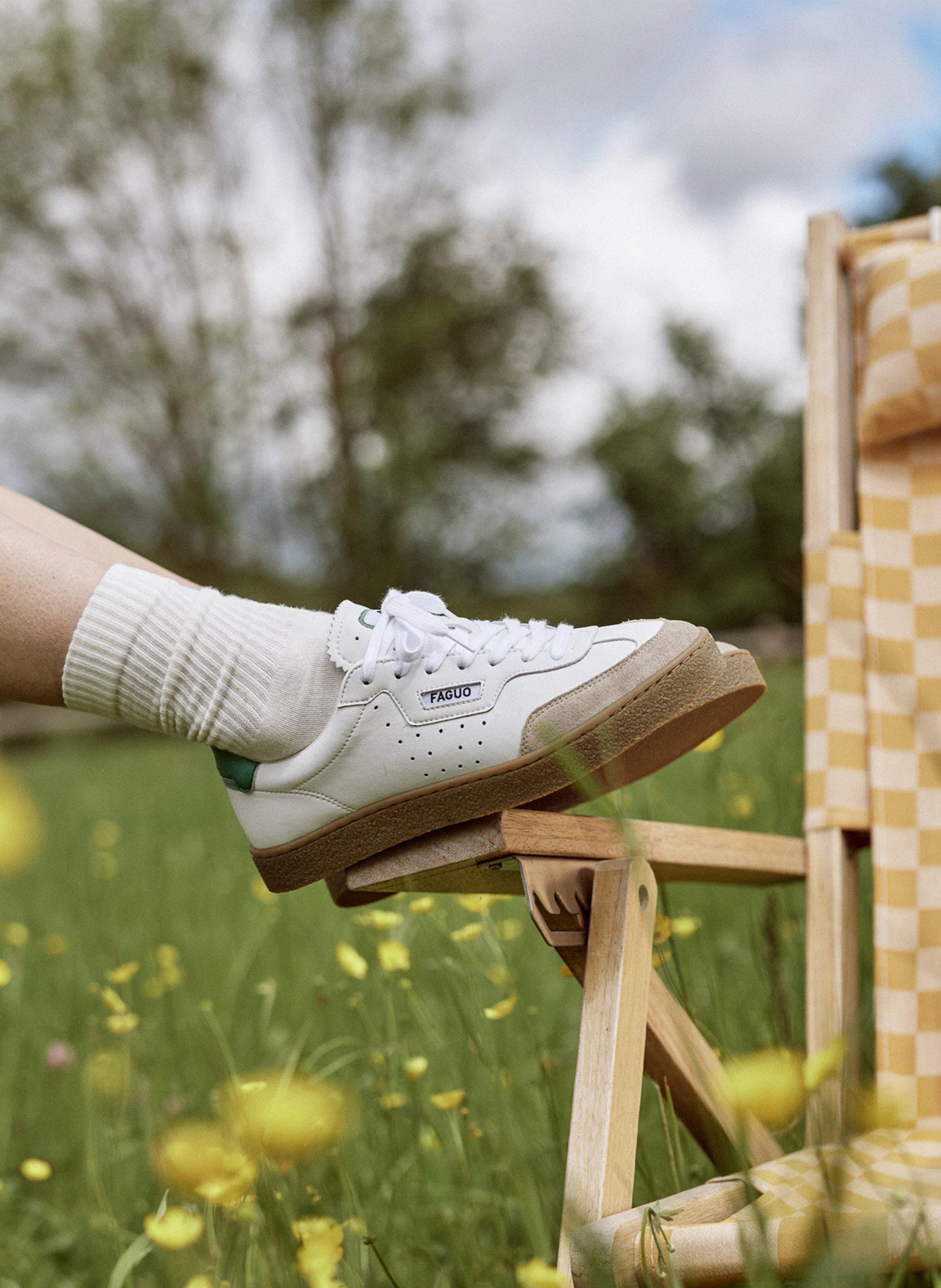 Lage, leren sneakers FAGUO Wit