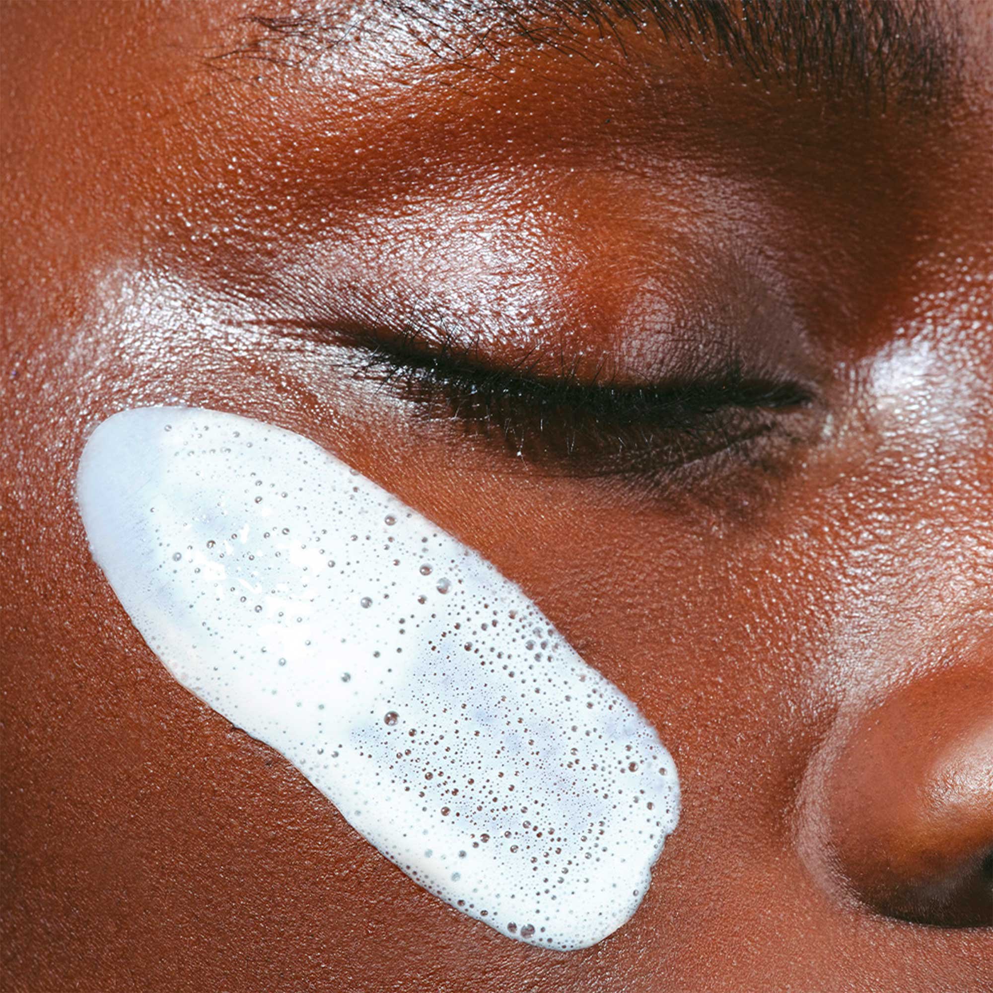 Doux Nettoyant Moussant Hydratant - Peaux normales à sèches CLARINS No color