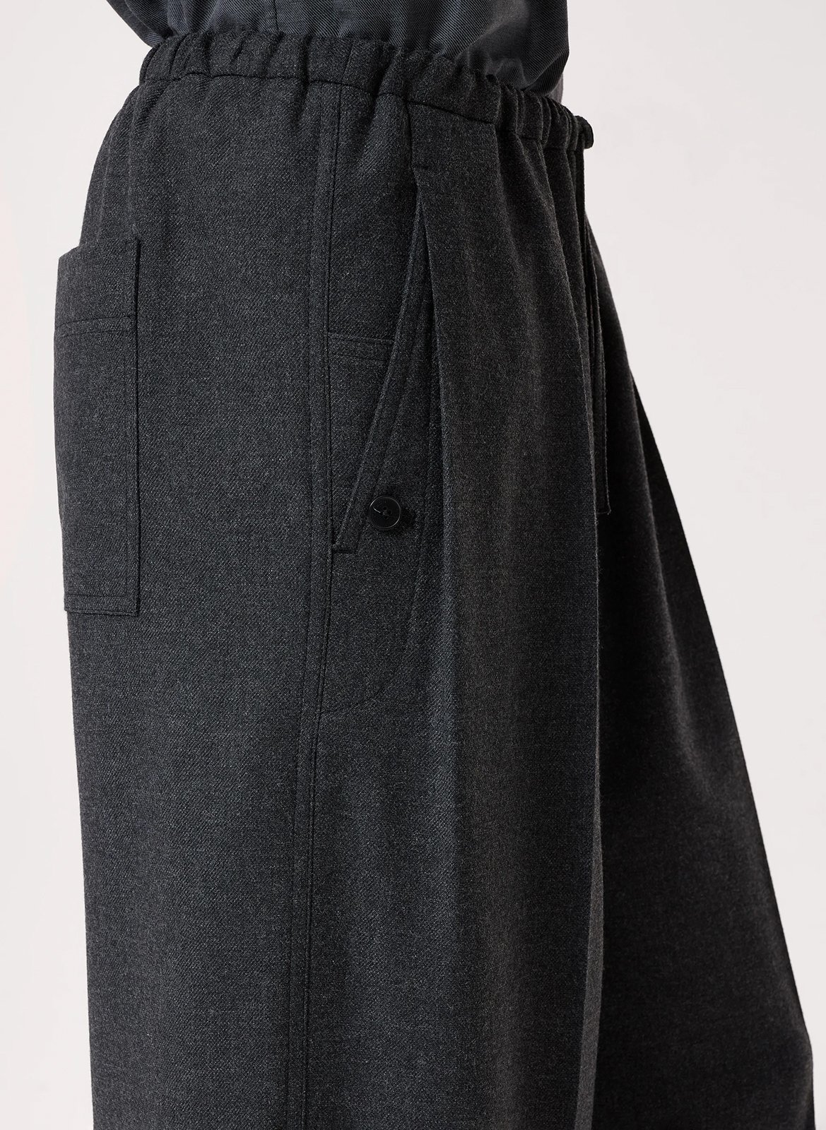 Wide plain pants with elasticated waistband CLOSED Grey