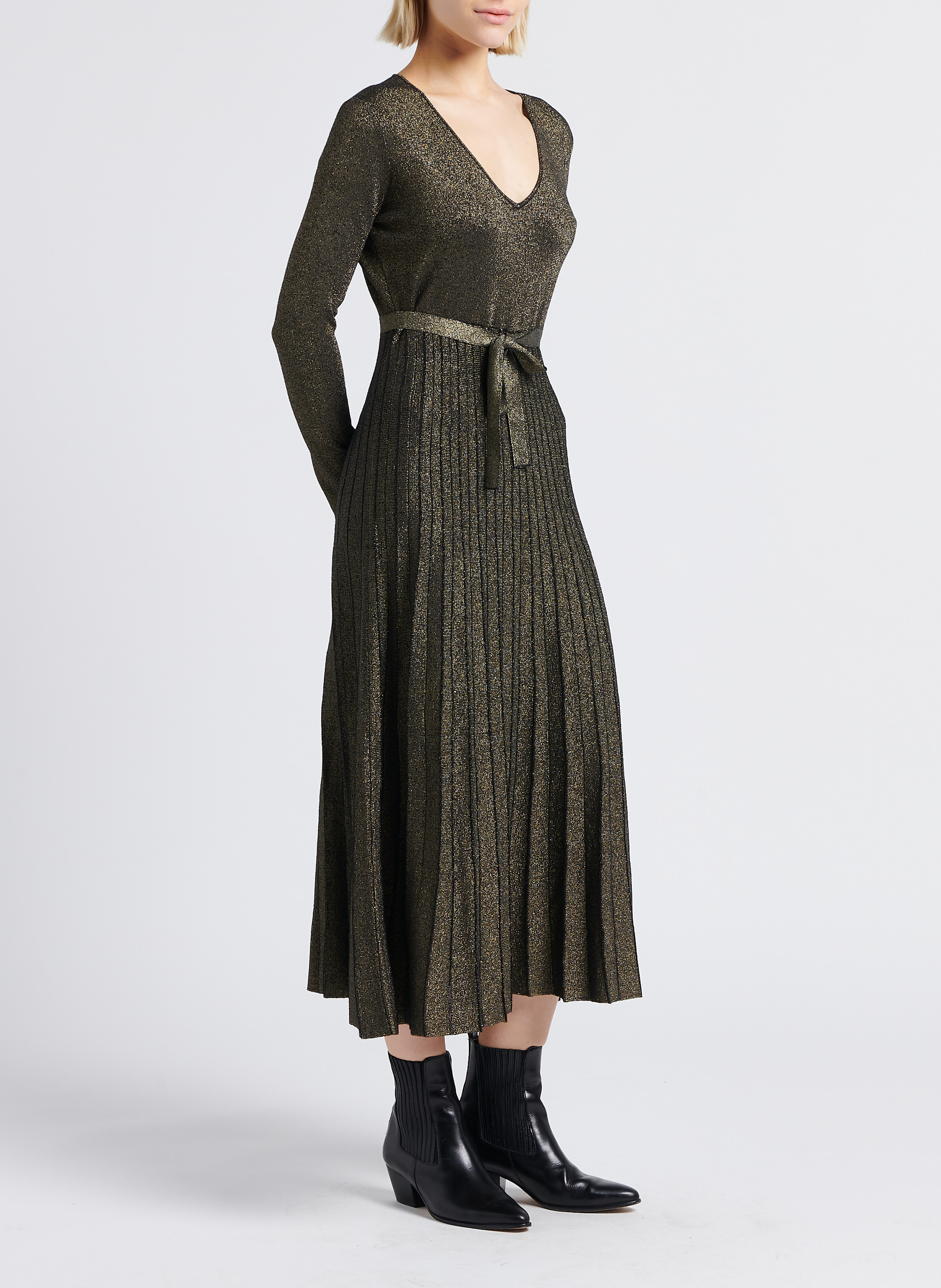 Fitted dress with V-neck TWINSET Black