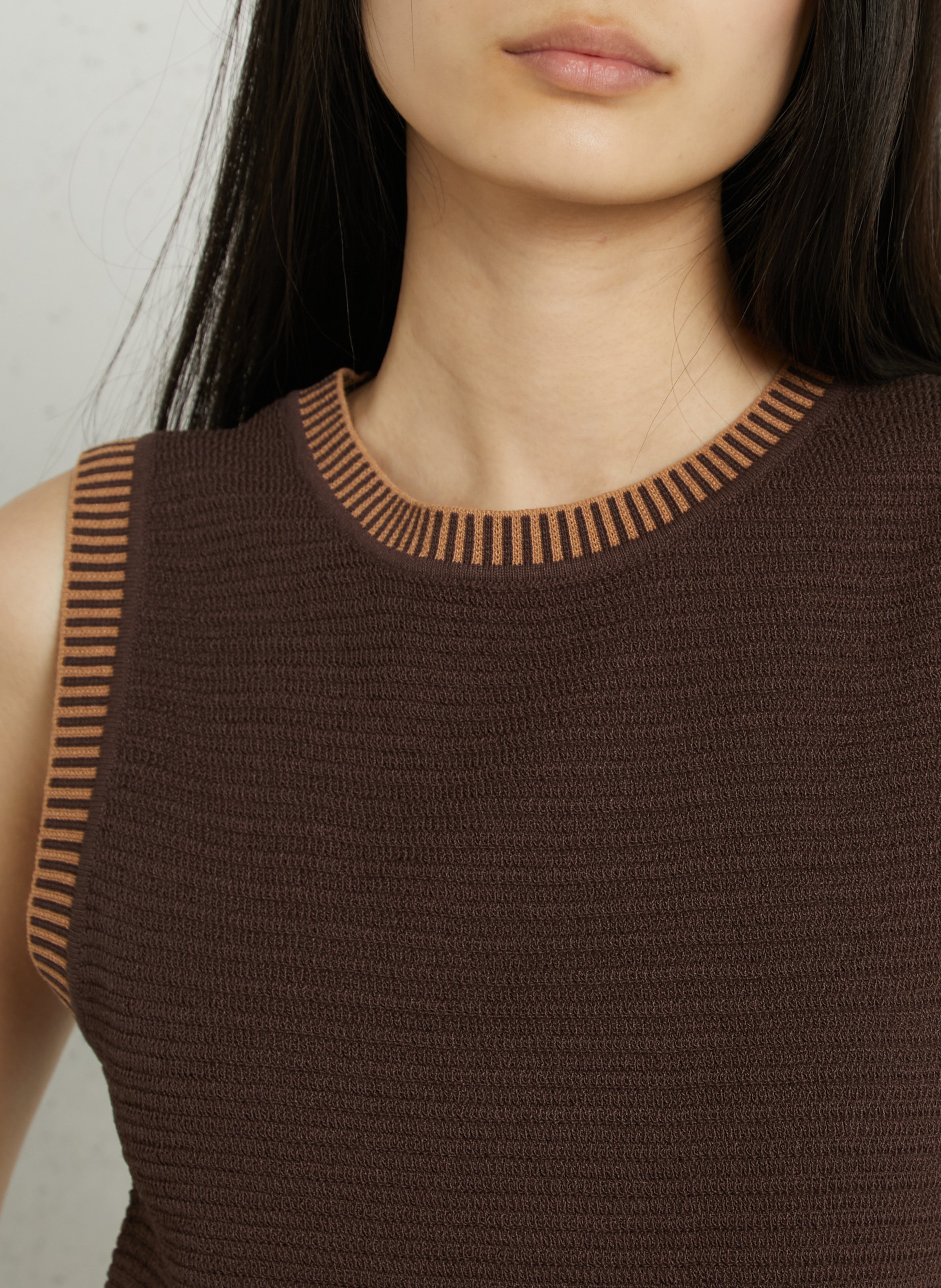 Pull en maille sans manches LA PETITE ETOILE Marron