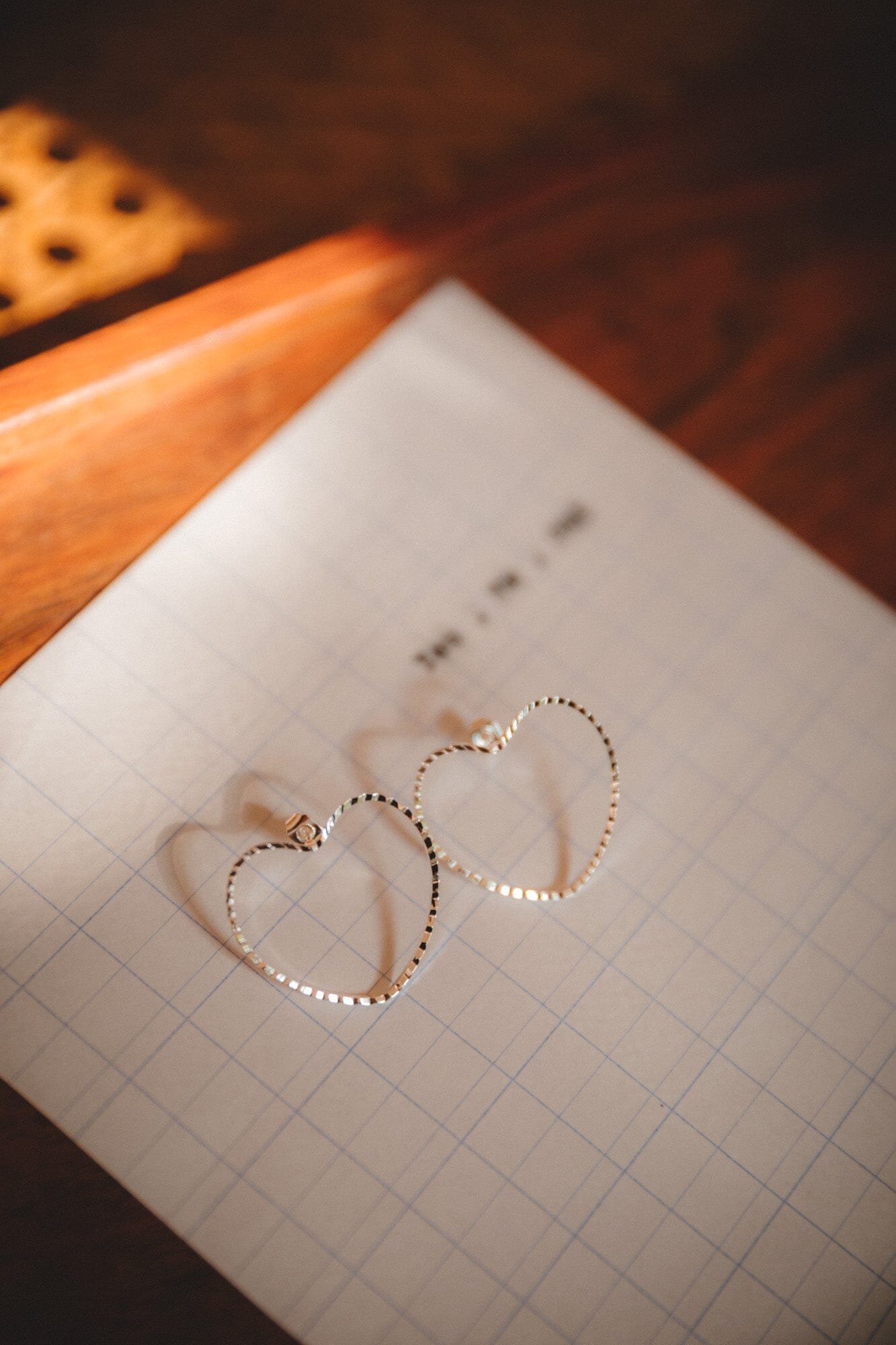 Large heart-shaped stud earrings in silver-plated. Silver