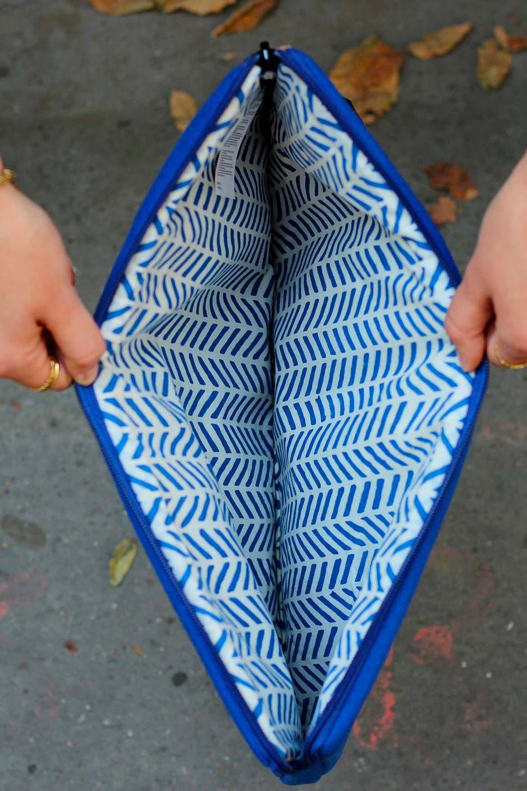 Cotton laptop sleeve with shock-absorbing foam HINDBAG Blue