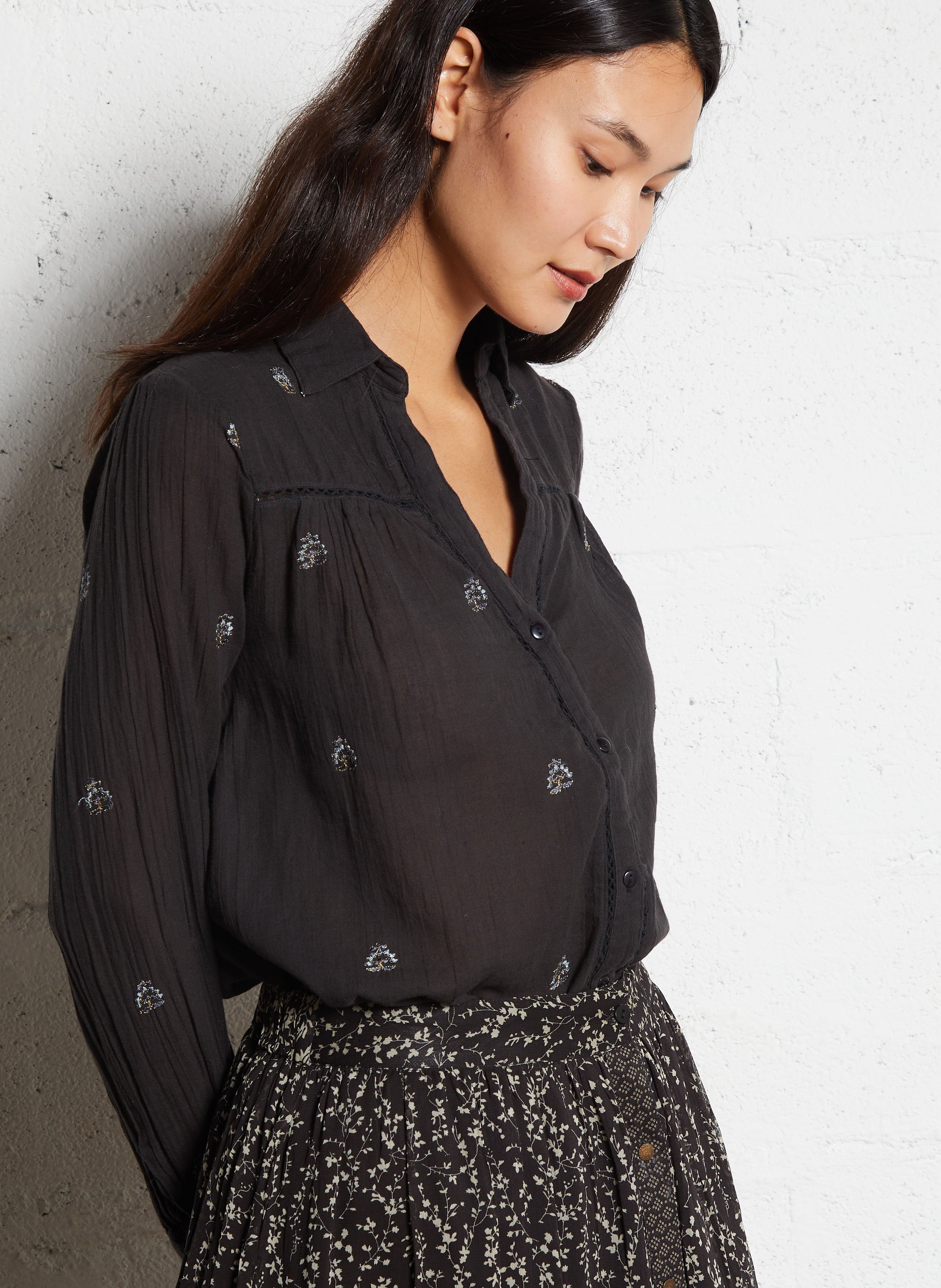 Embroidered classic-collar cotton shirt MAISON HOTEL Black