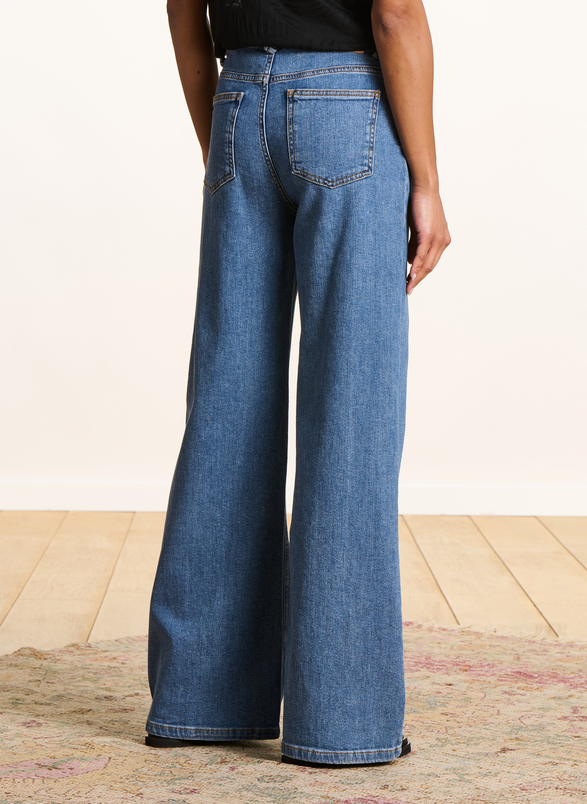 Farbige Straight Cut Jeans mit 5 Taschen LA FEE MARABOUTEE Blau