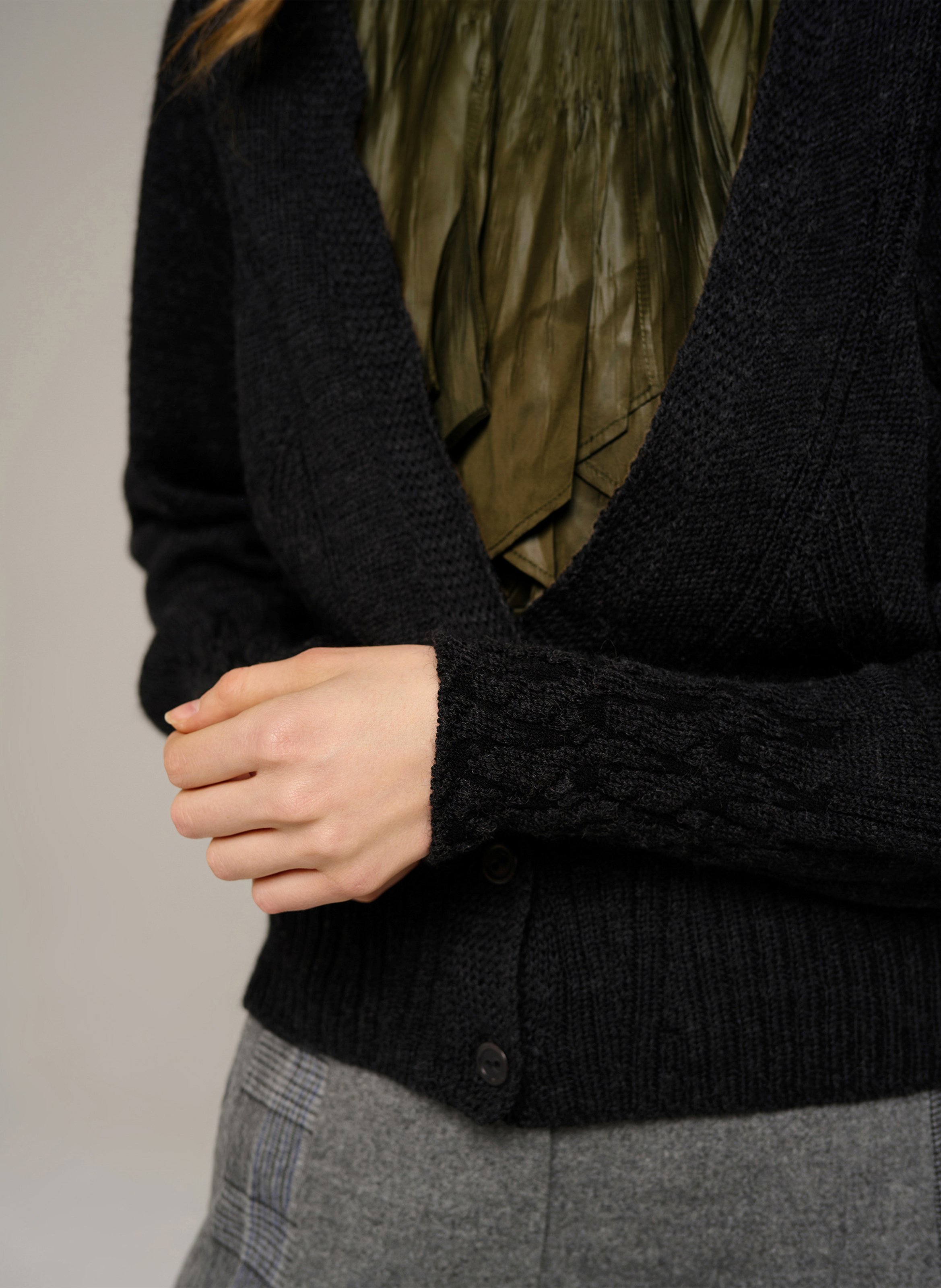 Strickjacke aus Wolle mit V-Ausschnitt COTELAC Grau