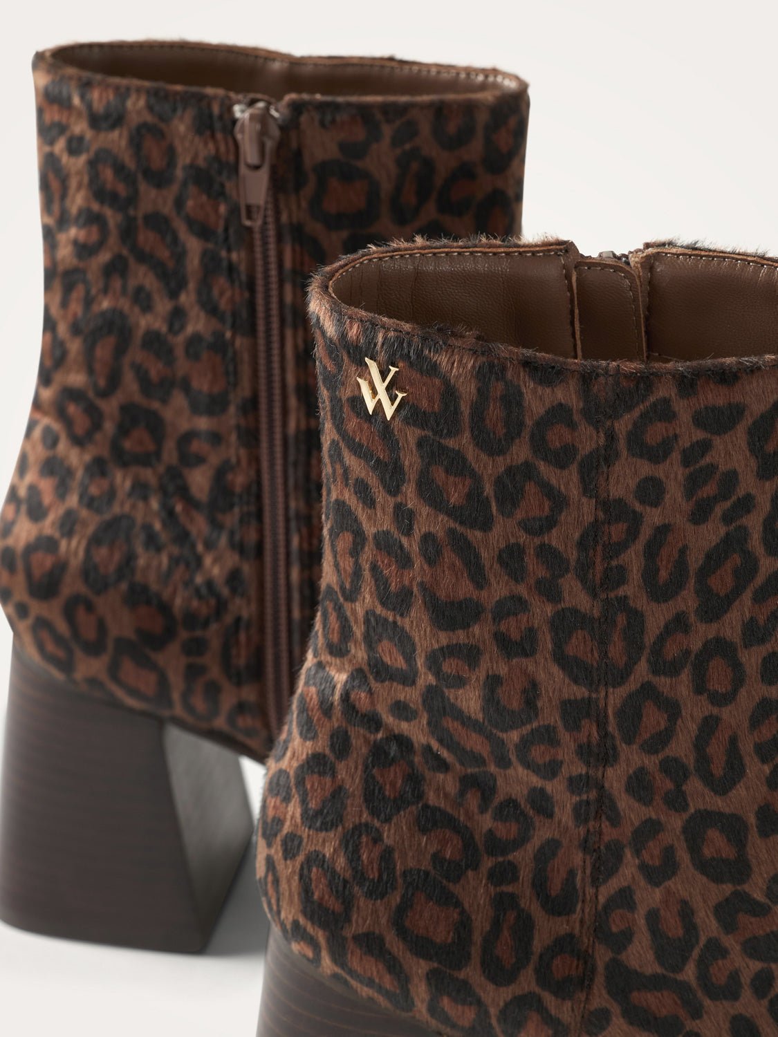 Bottines léopard à talon VANESSA WU Marron