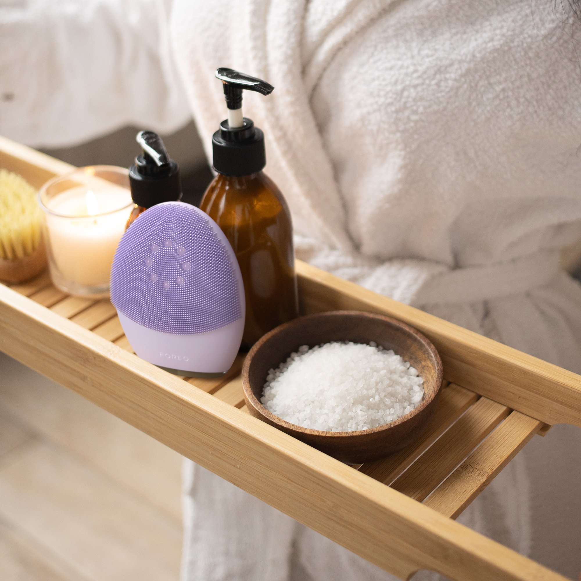 LUNA(TM) 4 plus Sensitive Skin FOREO No color